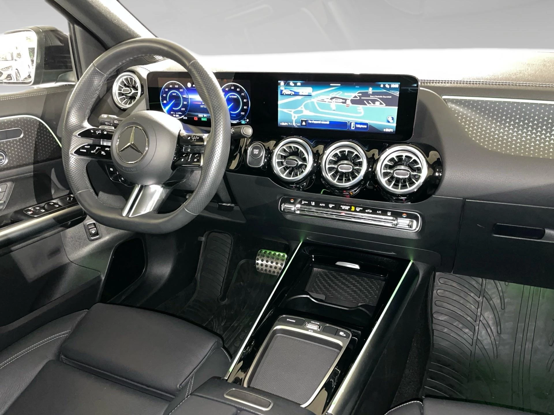 Mercedes-Benz-EQA-image-6