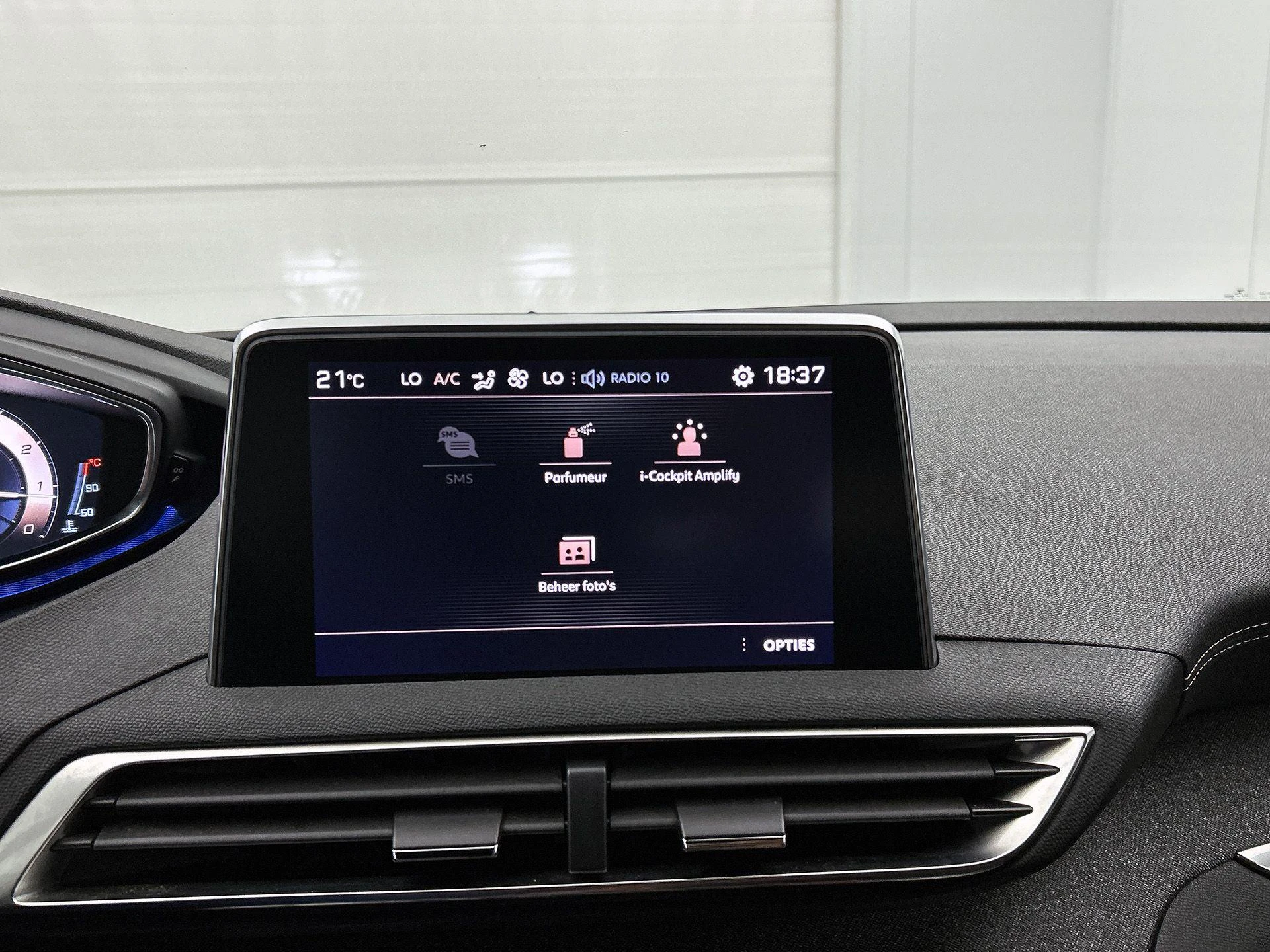 Peugeot-3008-image-27