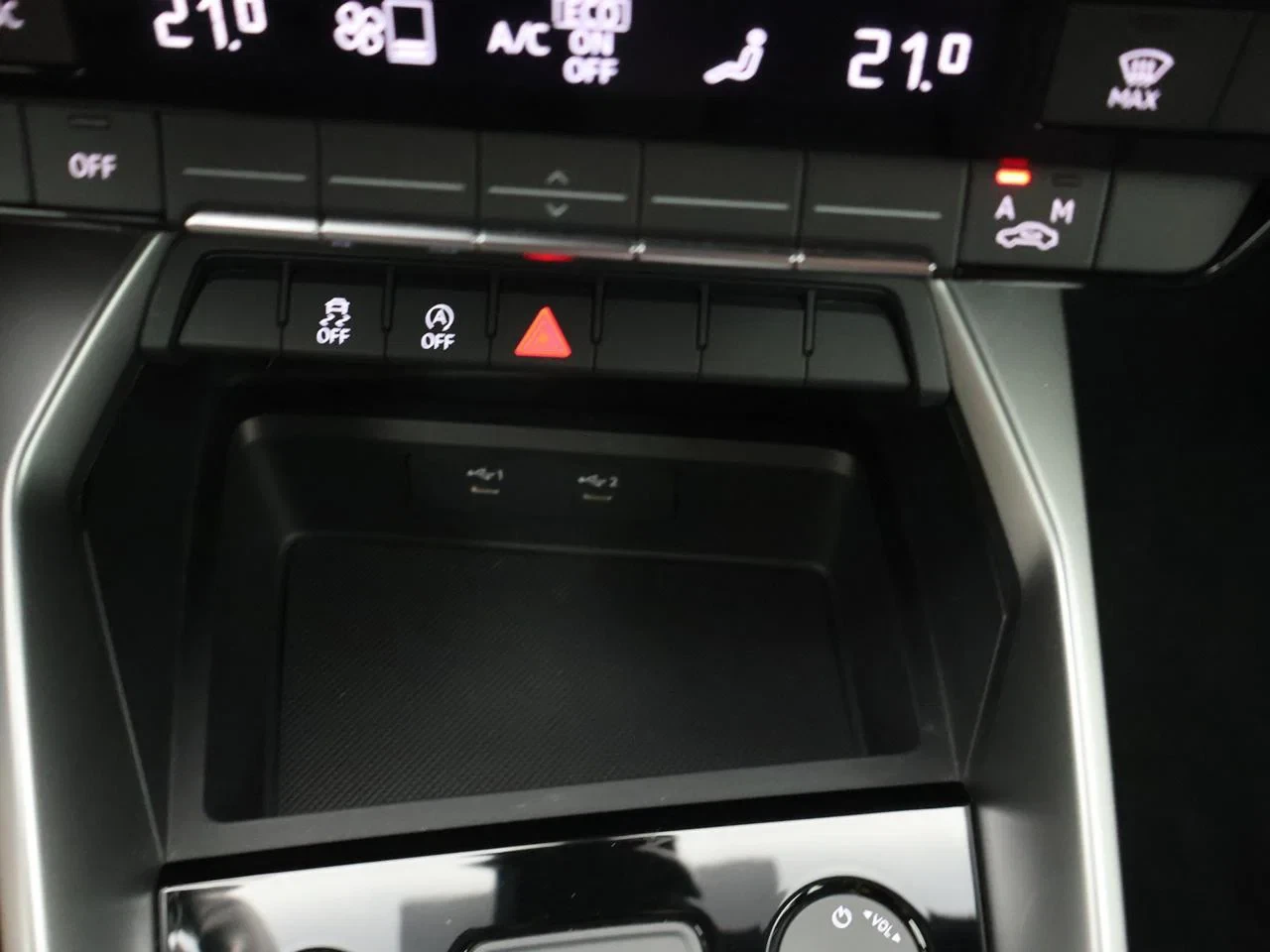 Audi A3 Sportback A3 Sportback 30TFSI Business Edition *AUTOMAAT*SHADOW LOOK*VIRTUAL COCKPIT*PDC ACHTER*ACC*NAVI*APP-CONNECT*...*
