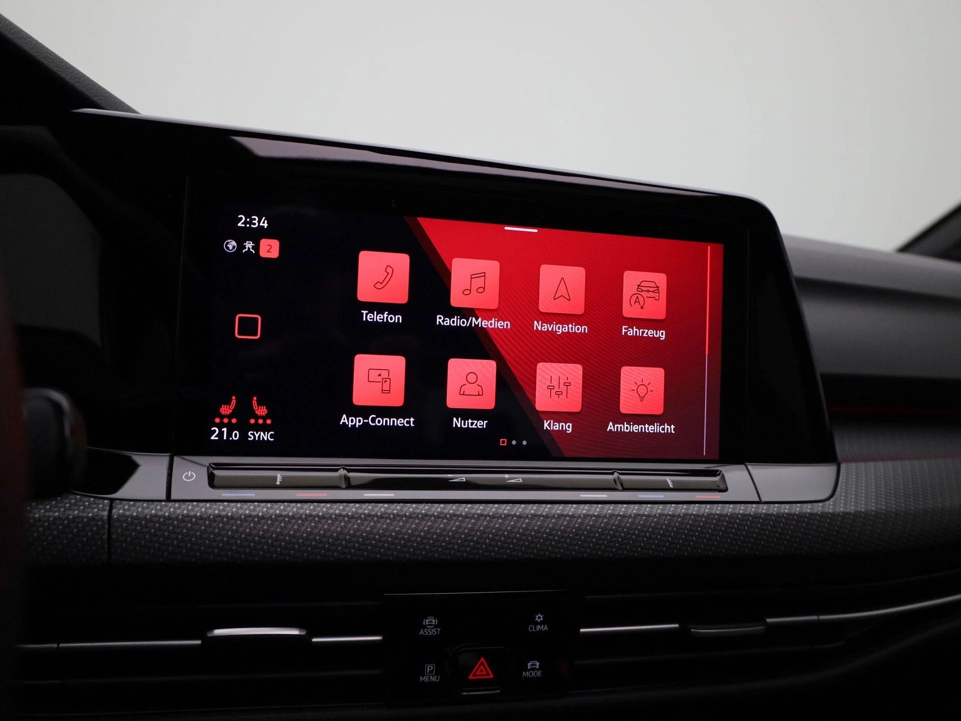 Volkswagen-Golf-image-25