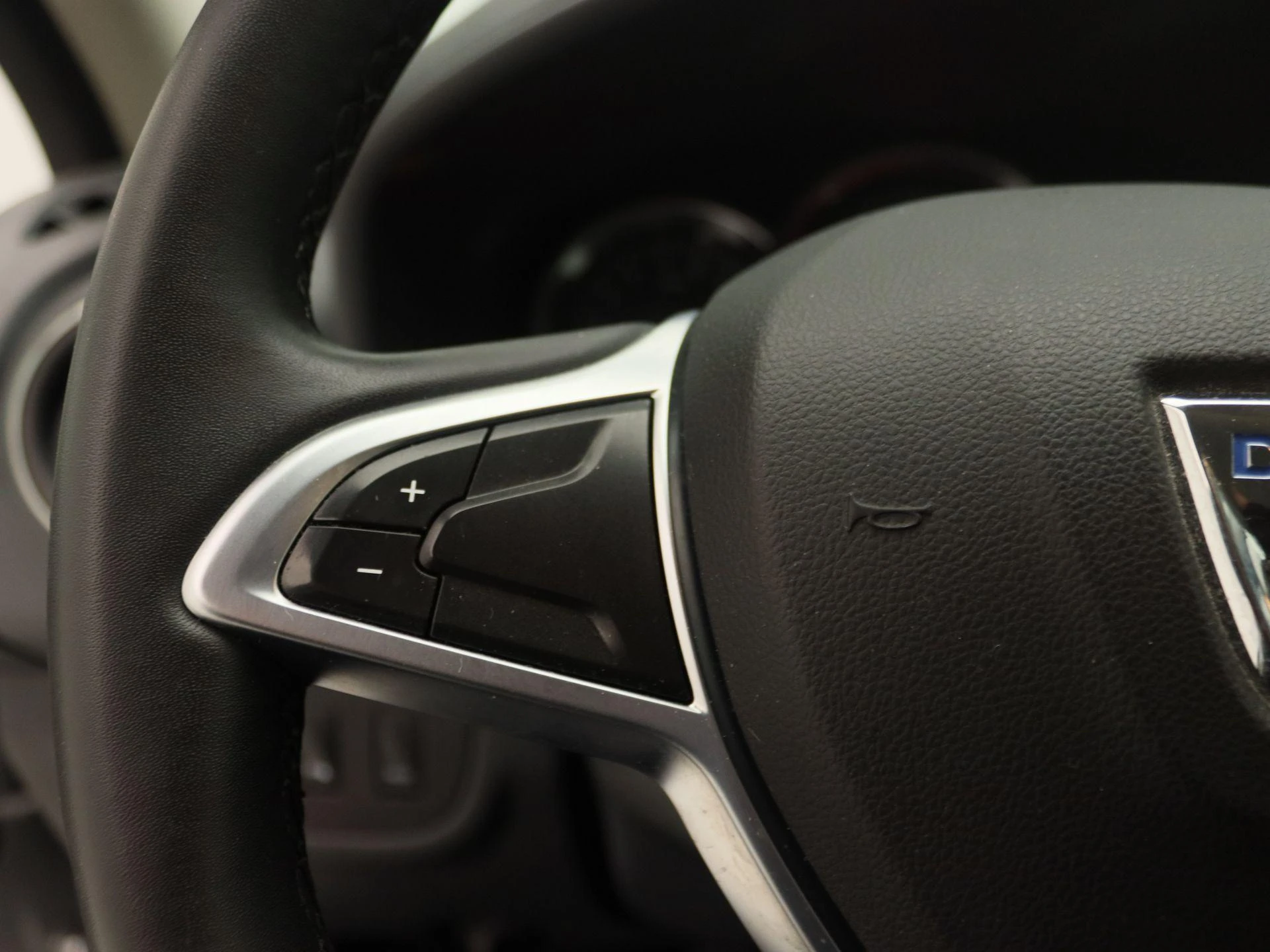 Dacia-Sandero Stepway-image-18