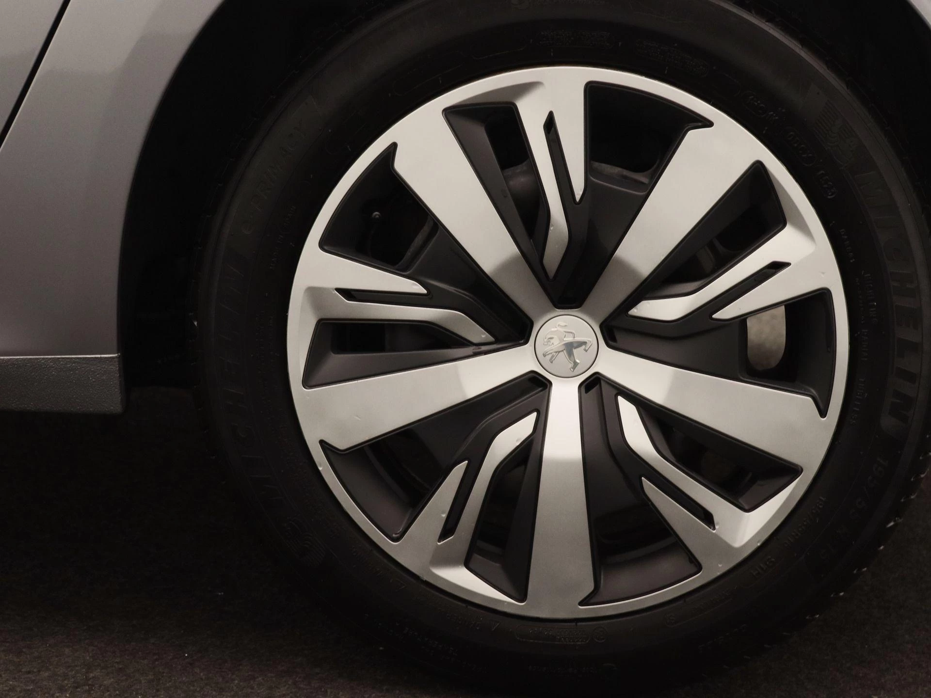 Peugeot-208-image-20