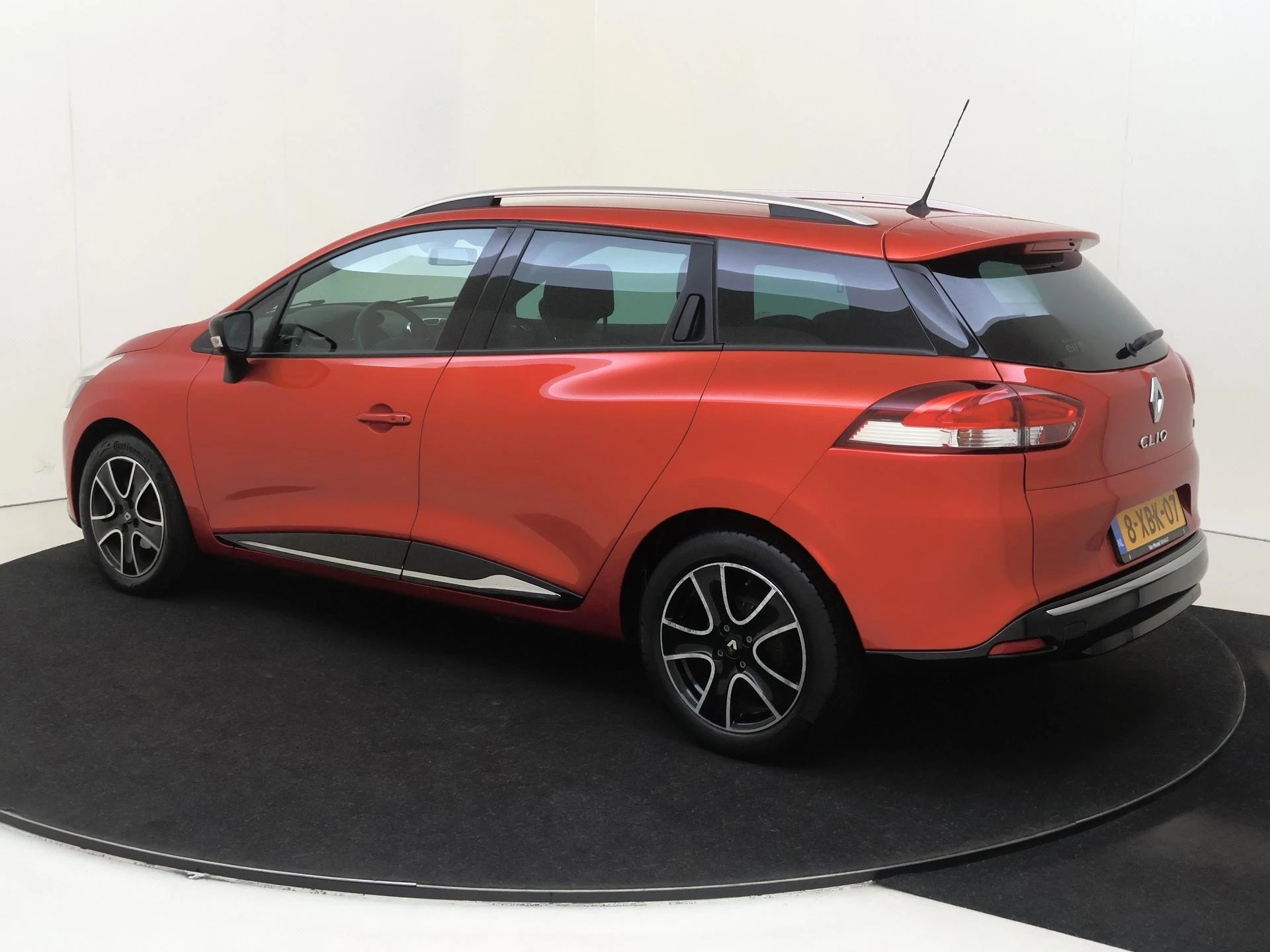 Renault-Clio-image-6
