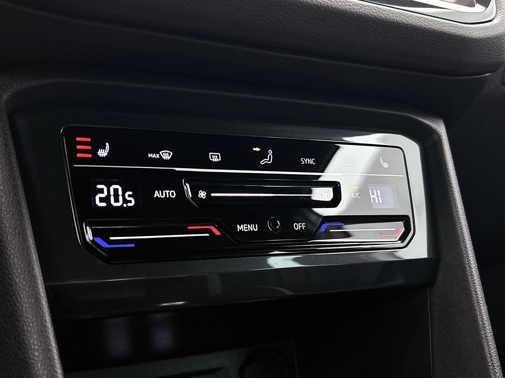 Volkswagen-Tiguan-image-24