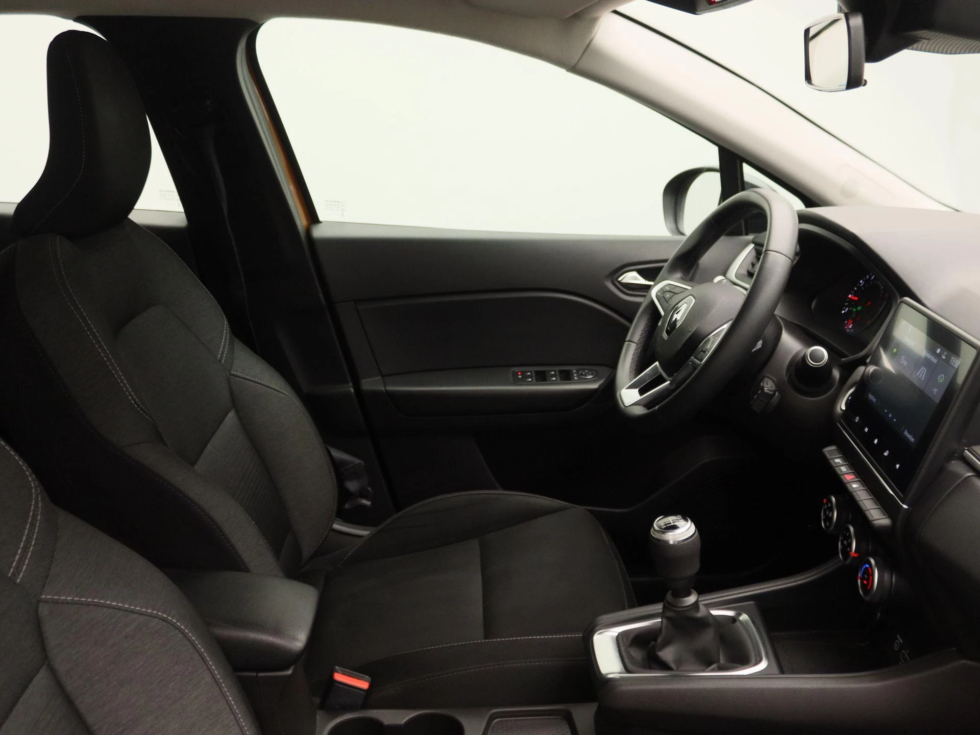 Renault-Captur-image-23