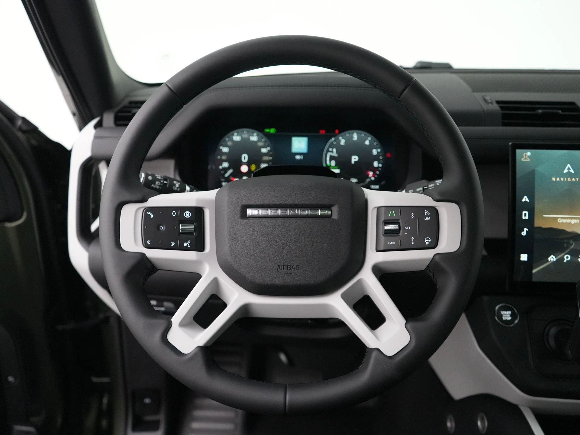Land Rover-Defender-image-8