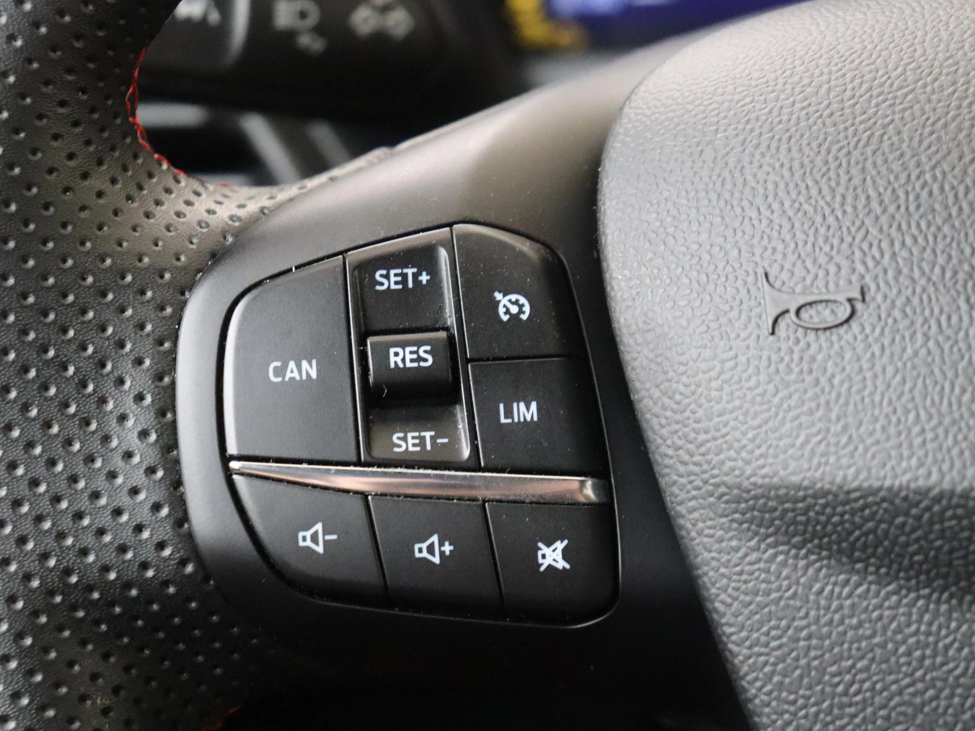 Ford Puma 1.0 EcoBoost Hybrid ST-Line X