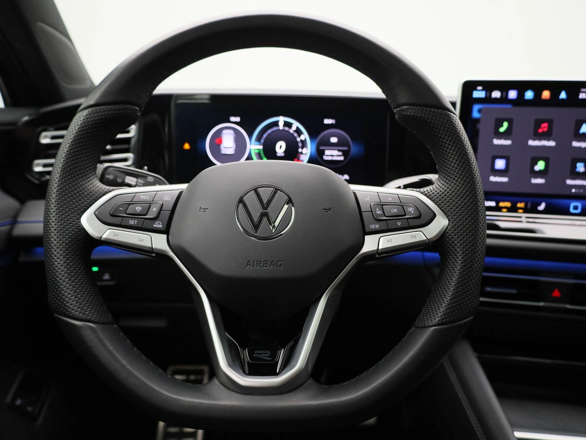 Volkswagen-Tiguan-image-6
