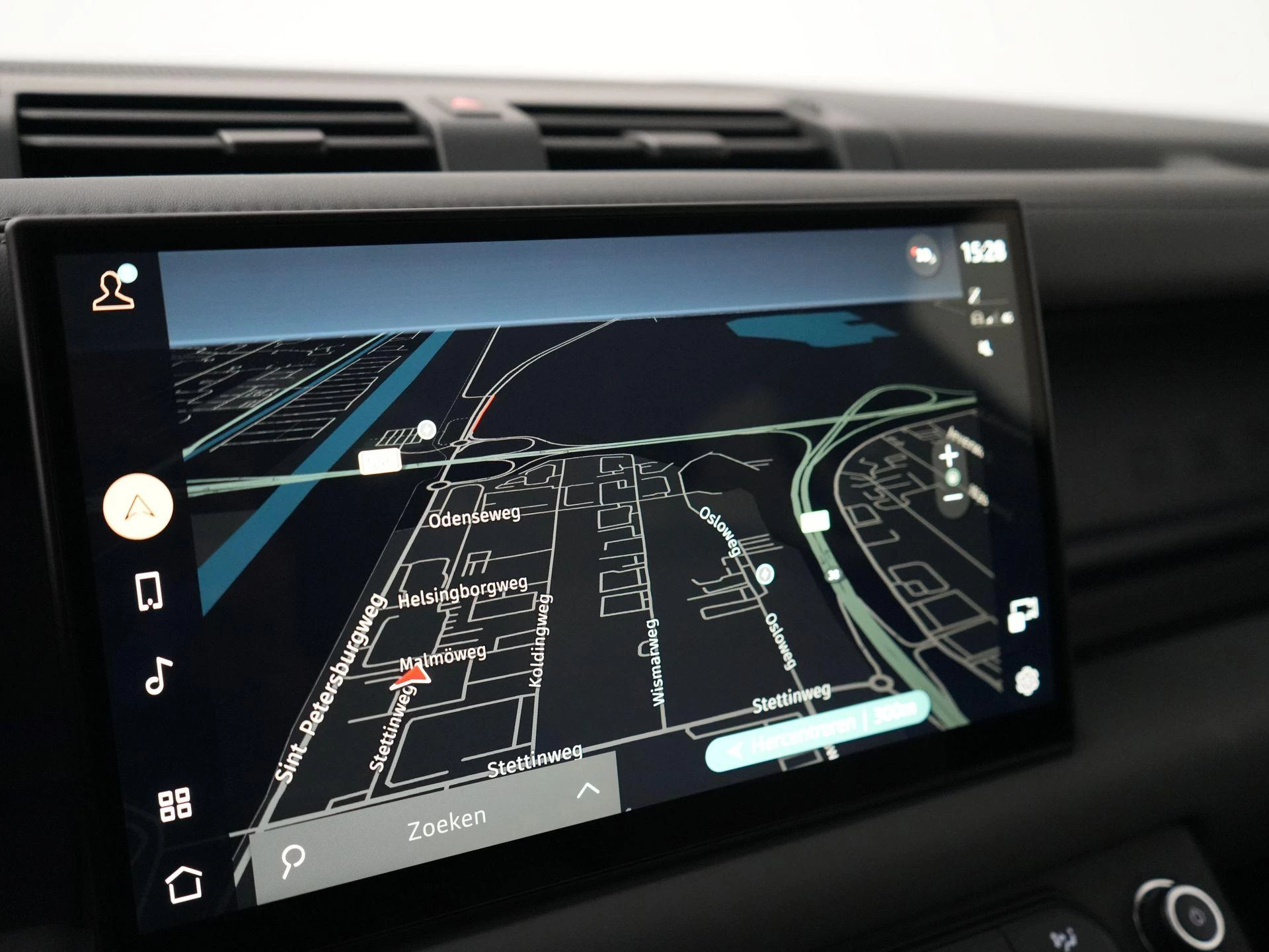 Land Rover-Defender-image-22