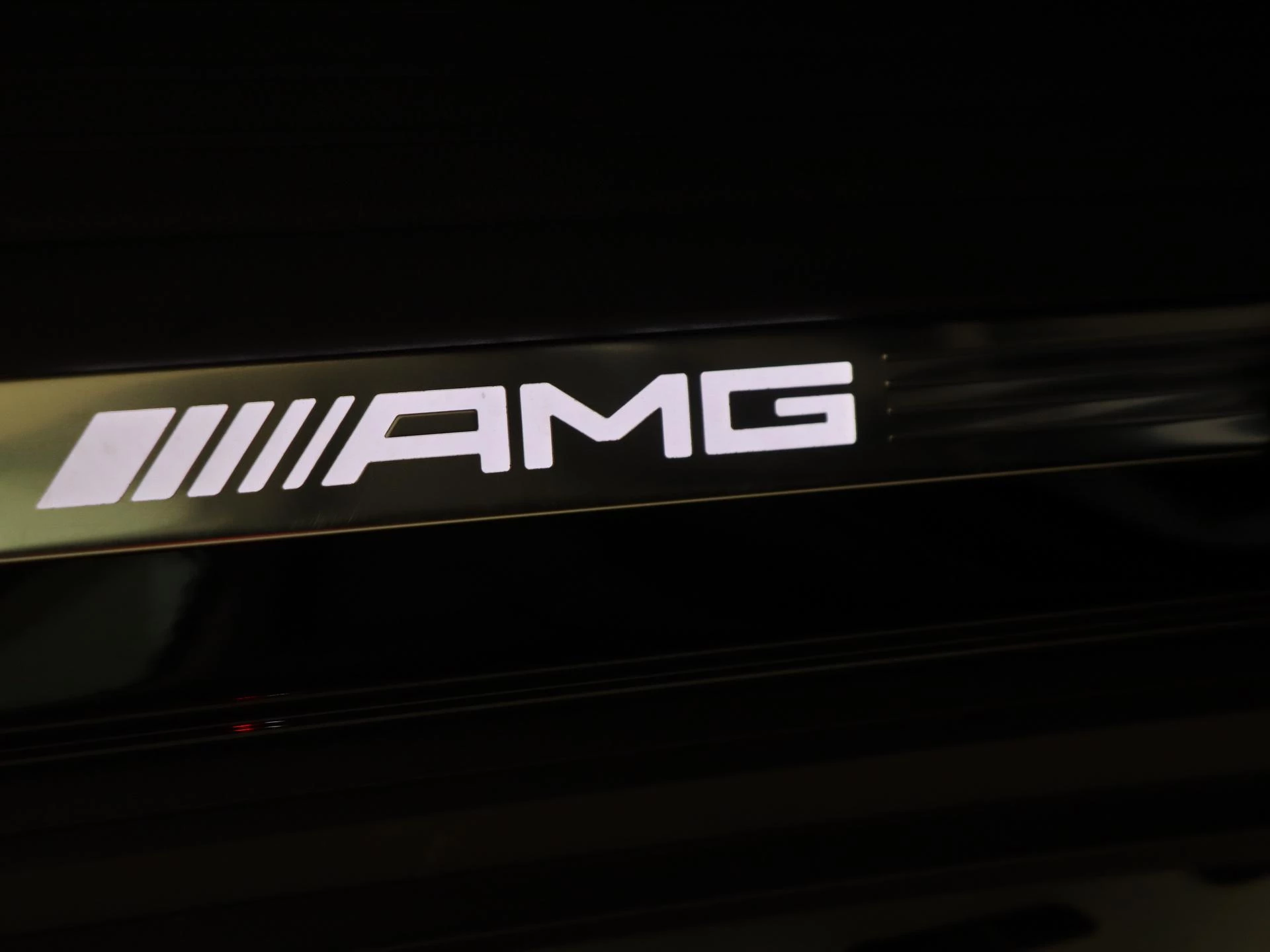 Mercedes-Benz-GLE-image-13