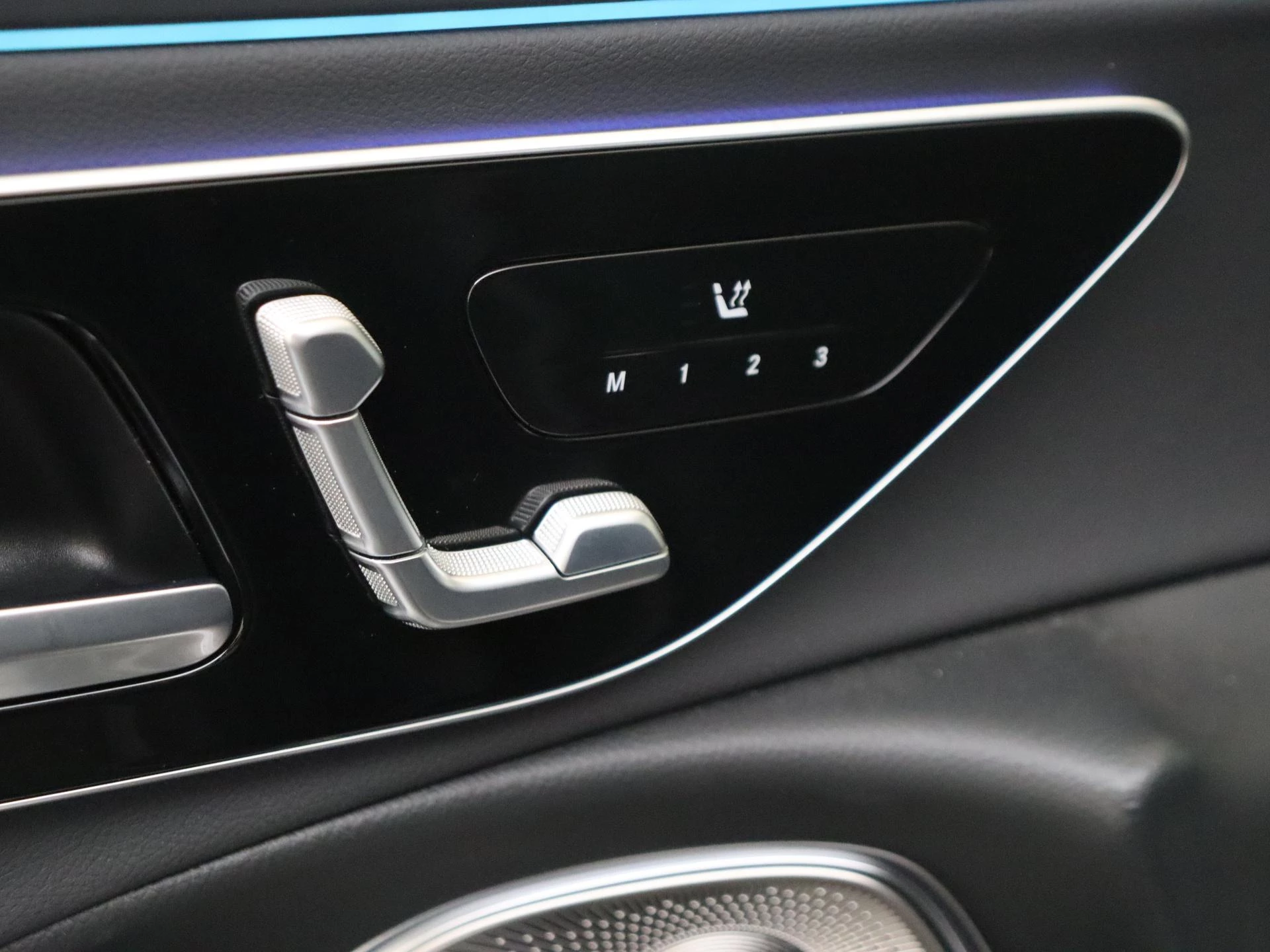 Mercedes-Benz-E-Klasse-image-24