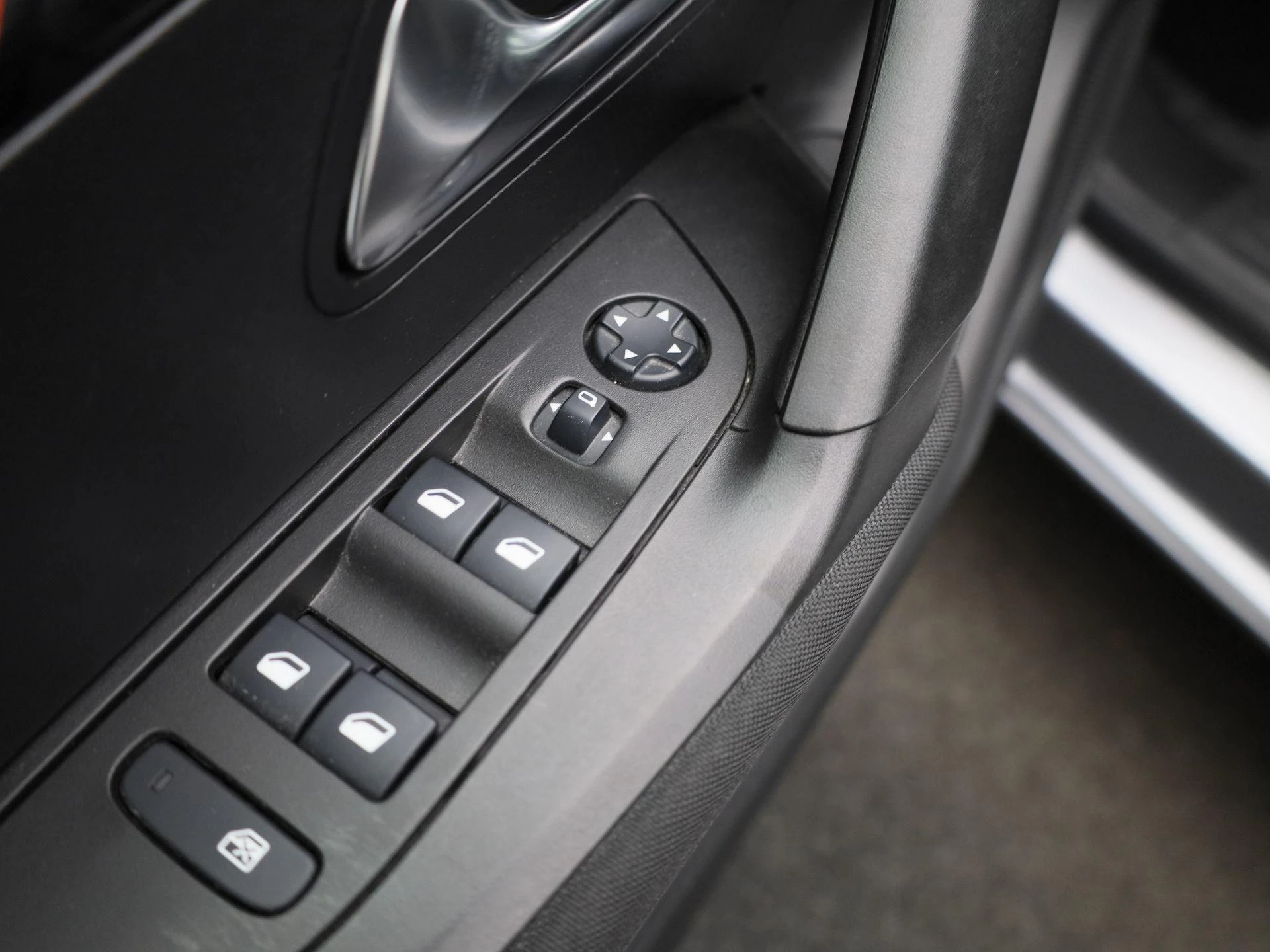 Peugeot-2008-image-27