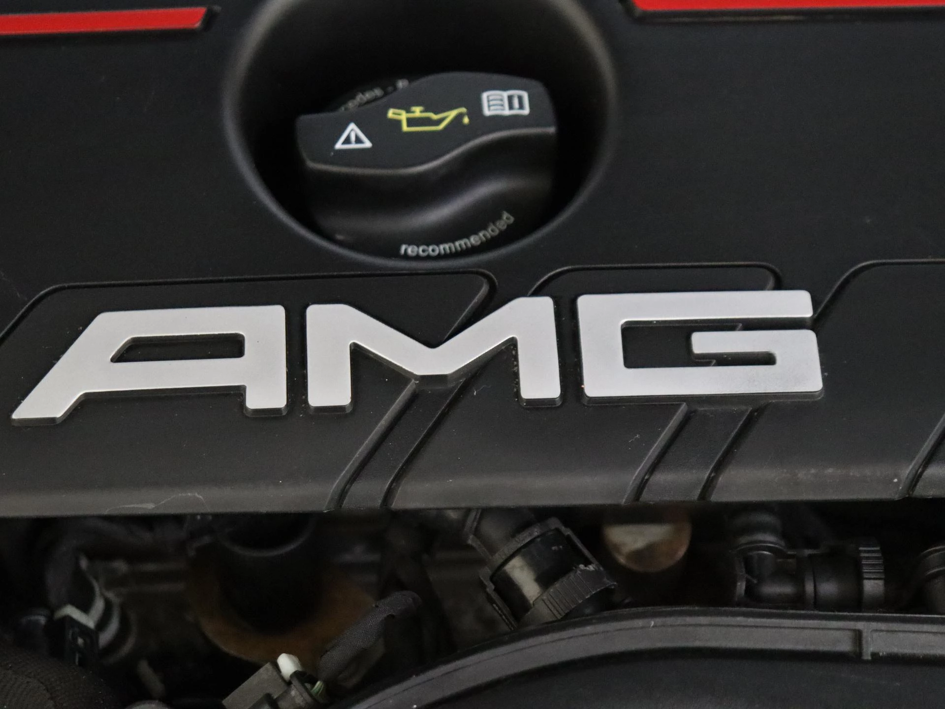 Mercedes-Benz-GLB-image-11