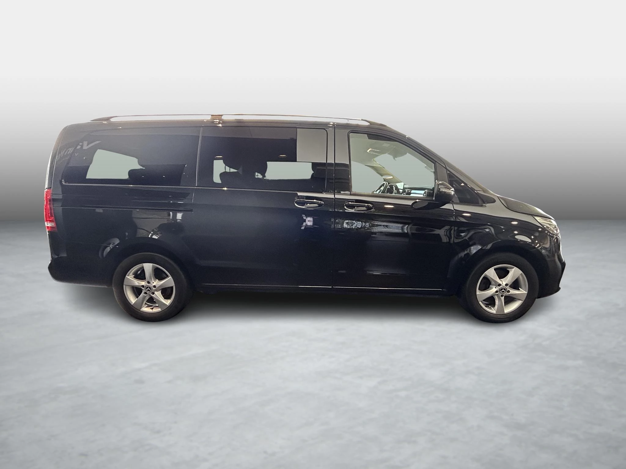 Mercedes-Benz-V-Klasse-image-3