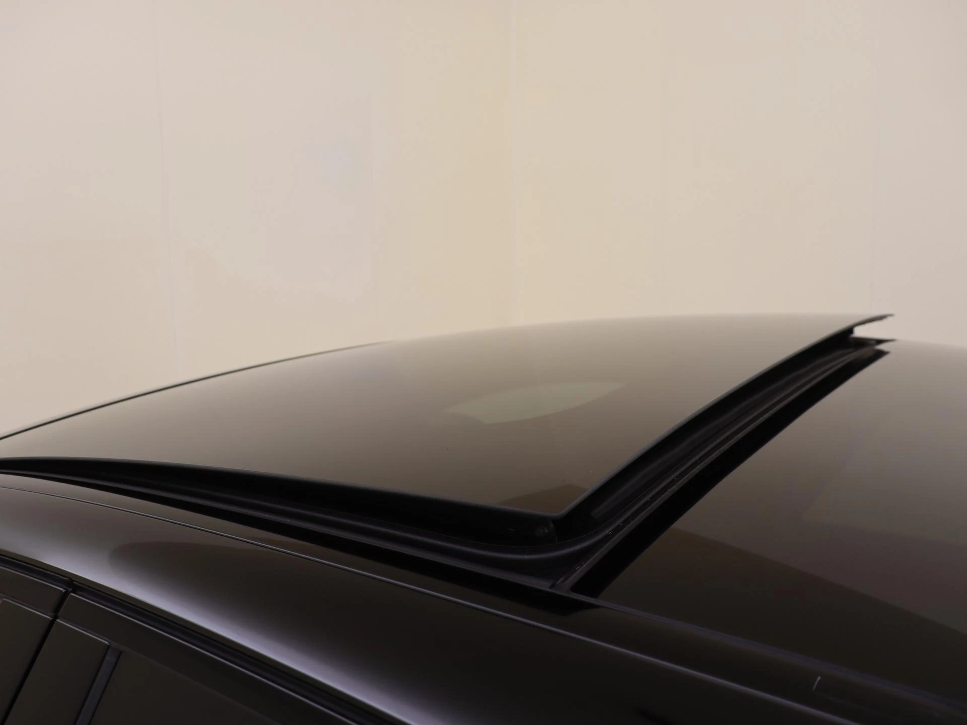 Mercedes-Benz-E-Klasse-image-28