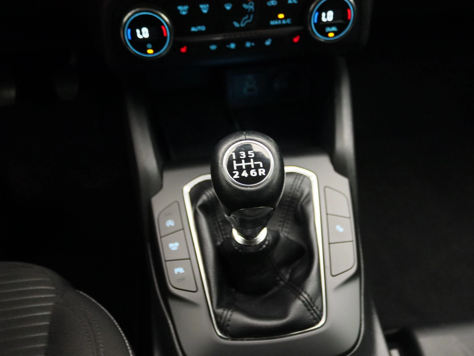Ford Focus Wagon 1.0 EcoBoost Hybrid Titanium Style