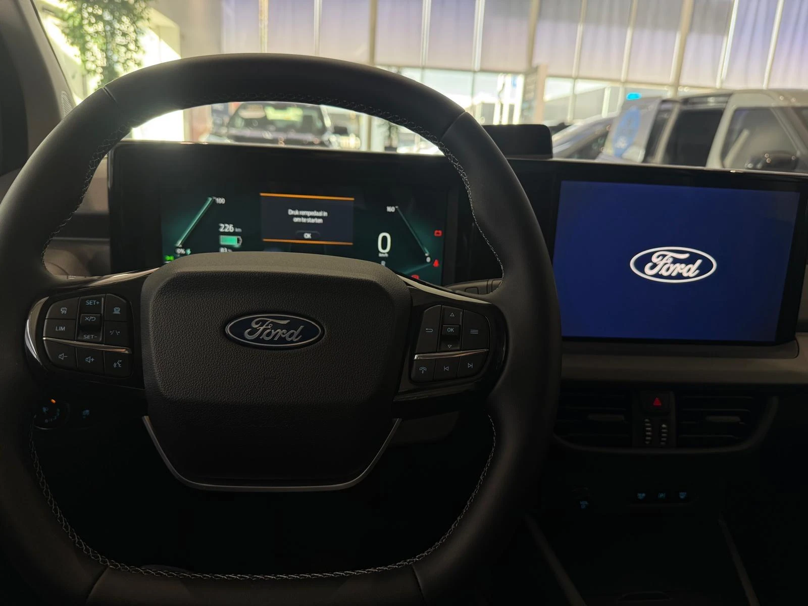 Ford-E-Transit Courier-image-13