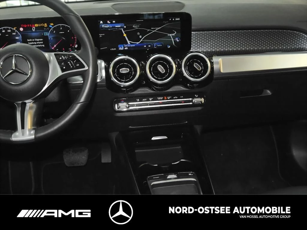 Mercedes-Benz-GLB-image-8