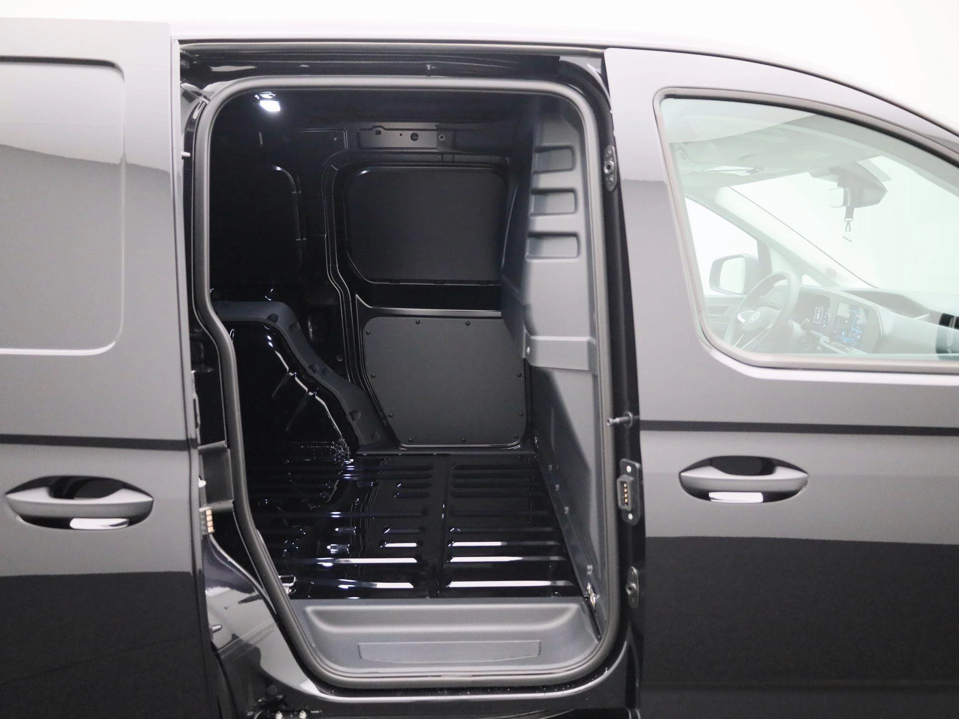 Volkswagen-Caddy-image-10