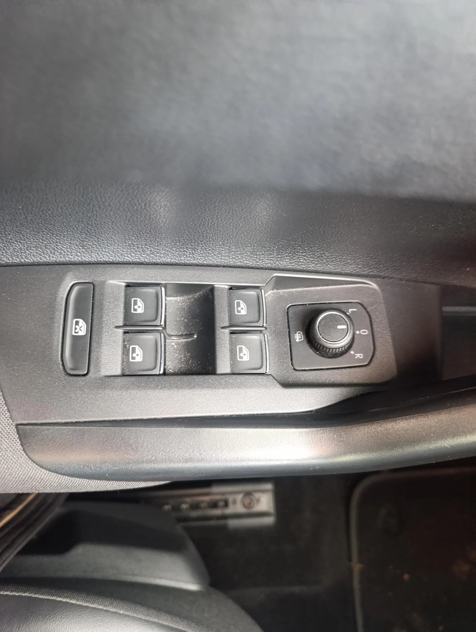 Volkswagen-Polo-image-14