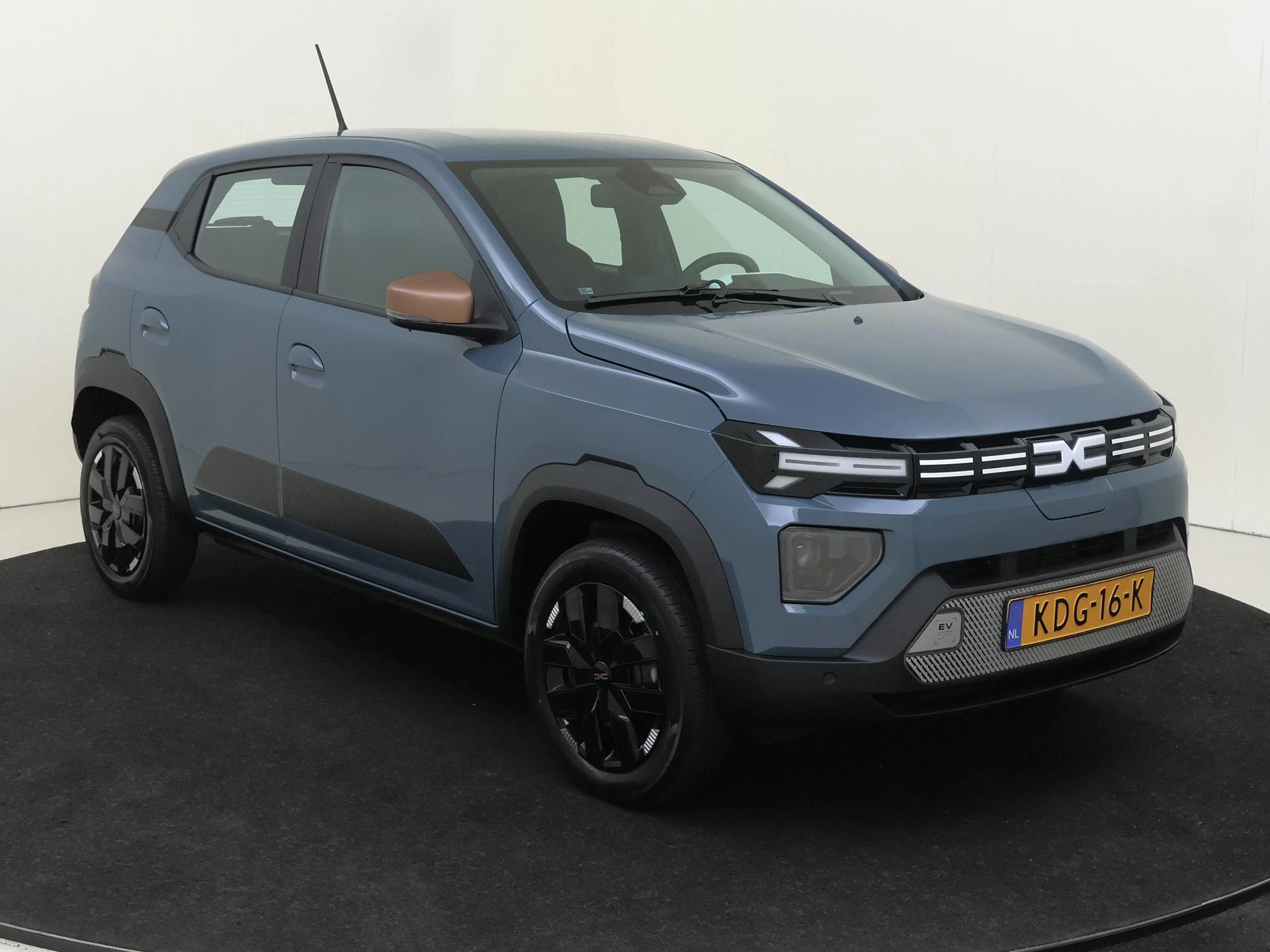 Dacia-Spring-image-2