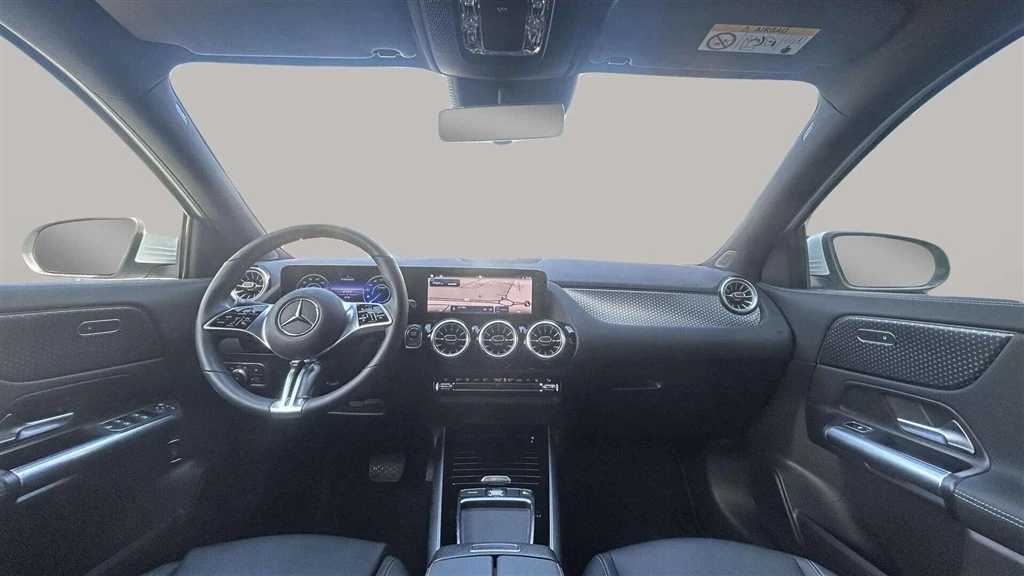 Mercedes-Benz-EQA-image-11