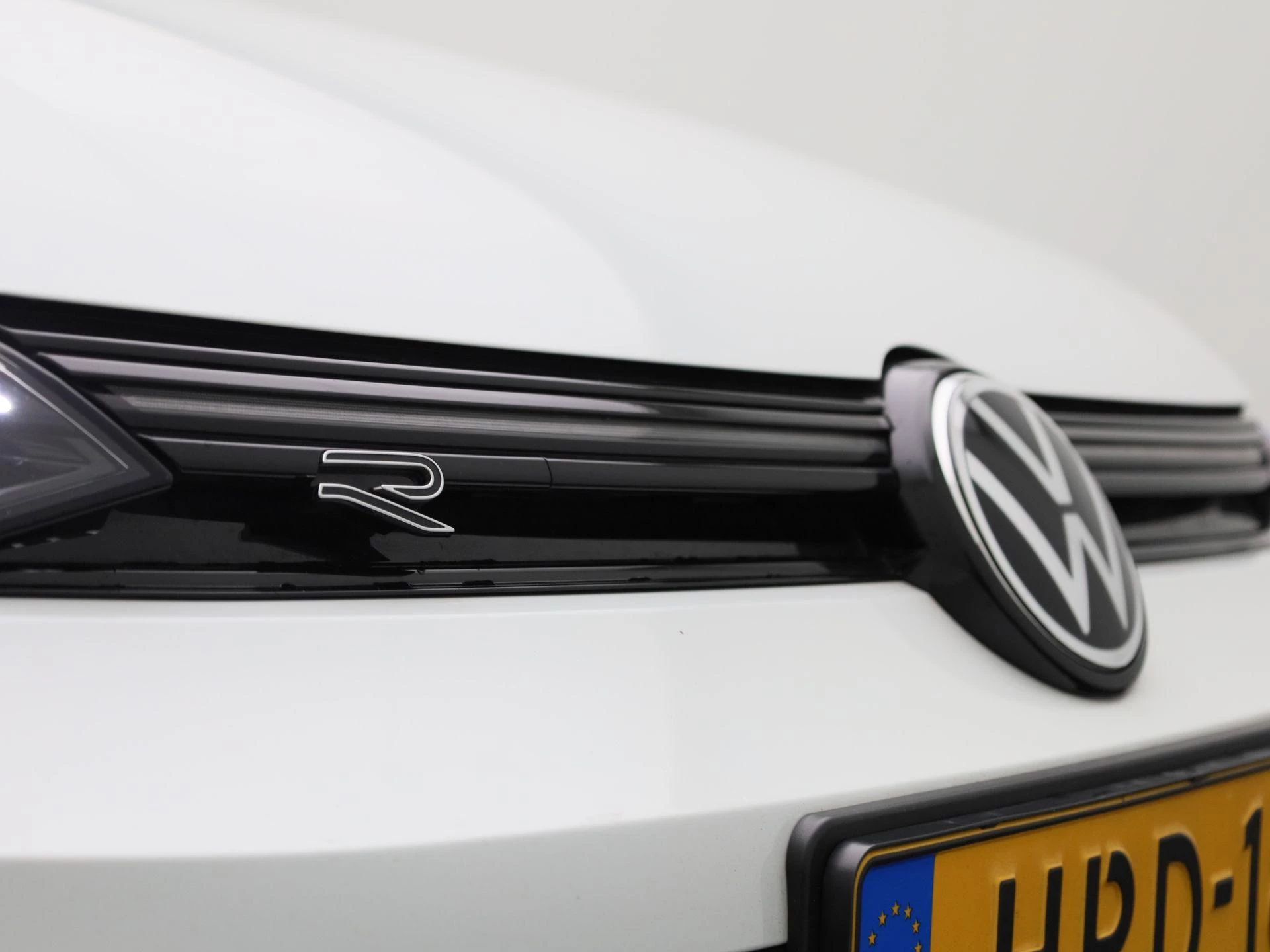 Volkswagen-Golf-image-36