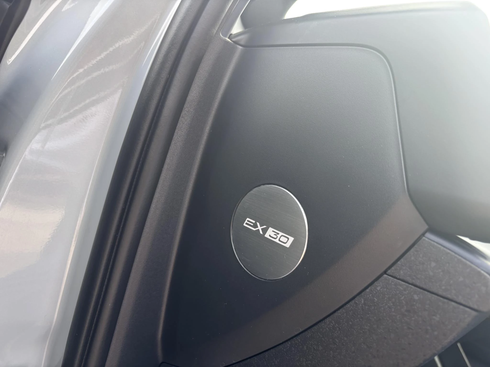 Volvo EX30 Single Motor Extended Range Plus 69 kWh