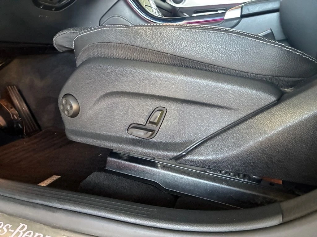 Mercedes-Benz-GLC 220 d-image-7
