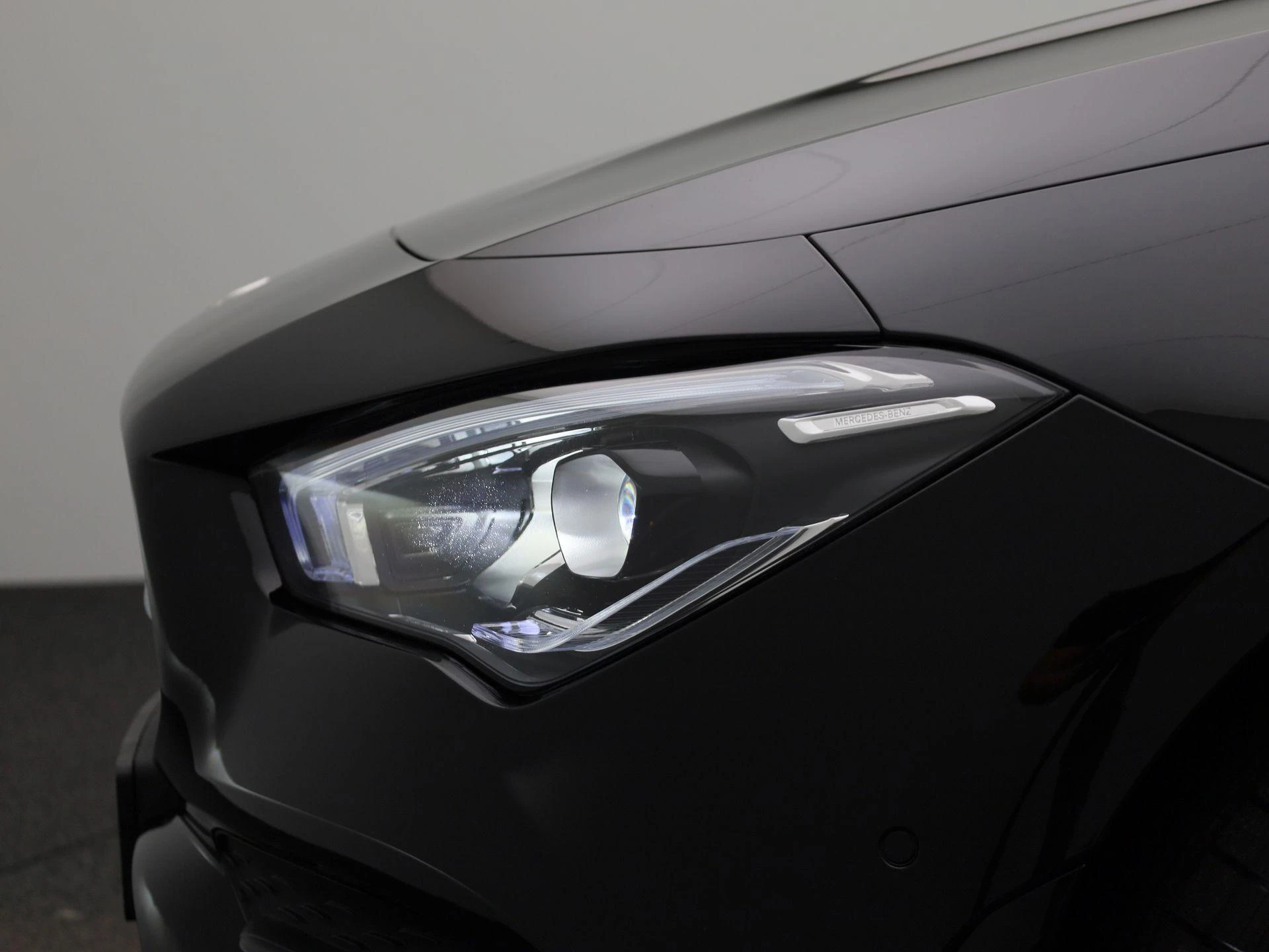 Mercedes-Benz-CLA-image-15