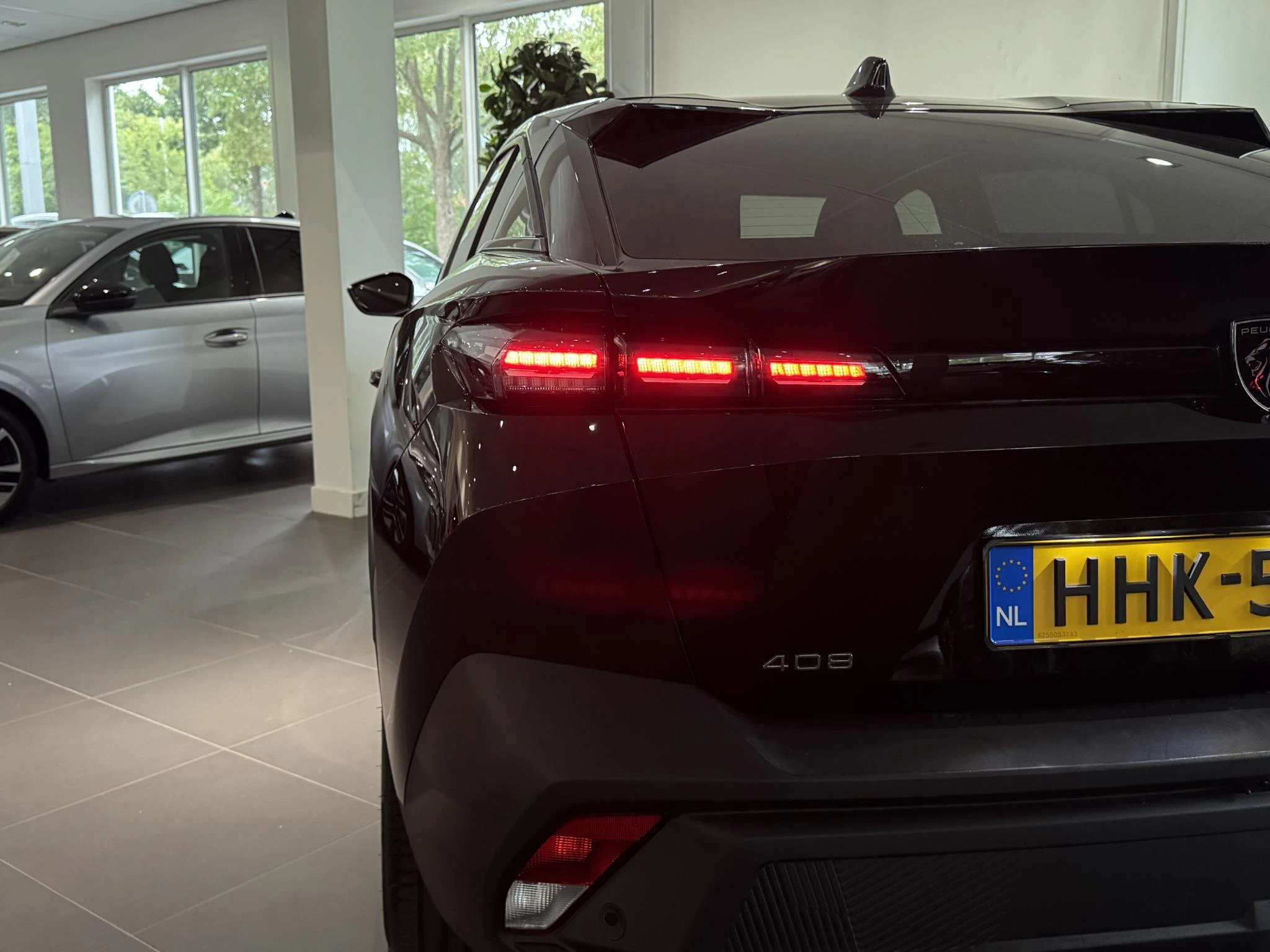 Peugeot 408 1.2 Hybrid 145 e-DCS6 Allure