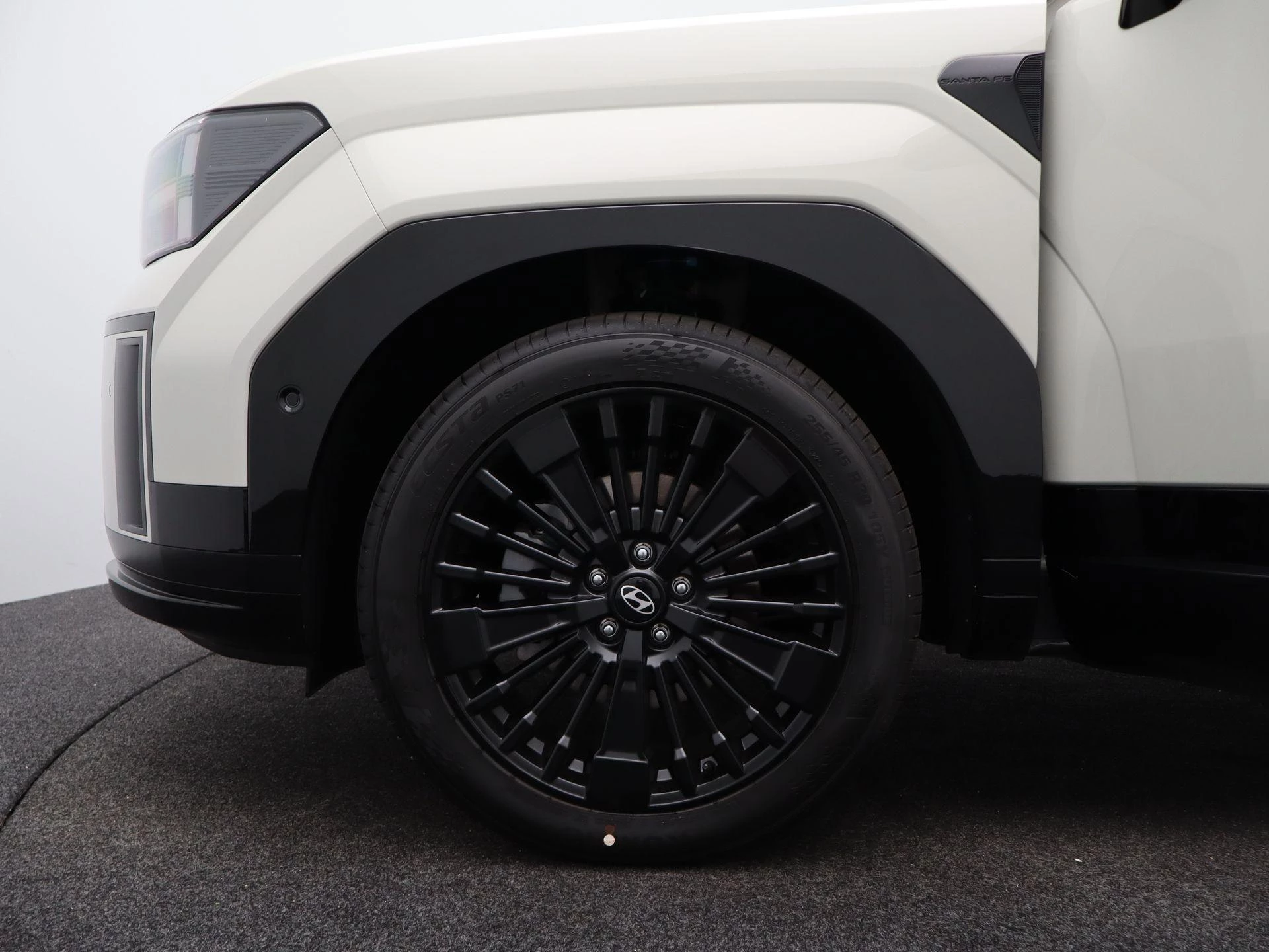Hyundai-Santa Fe-image-14