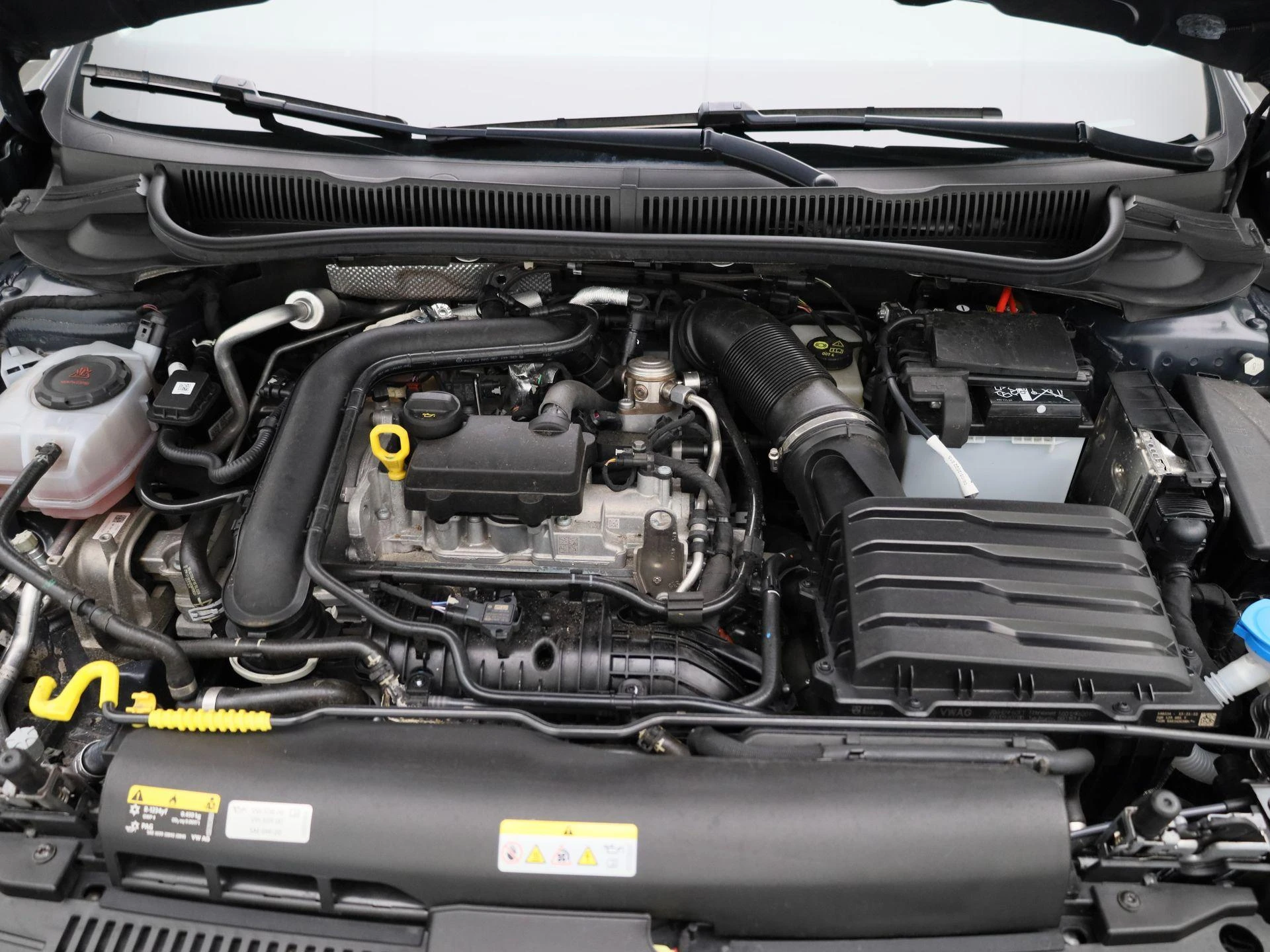 Volkswagen-Polo-image-38
