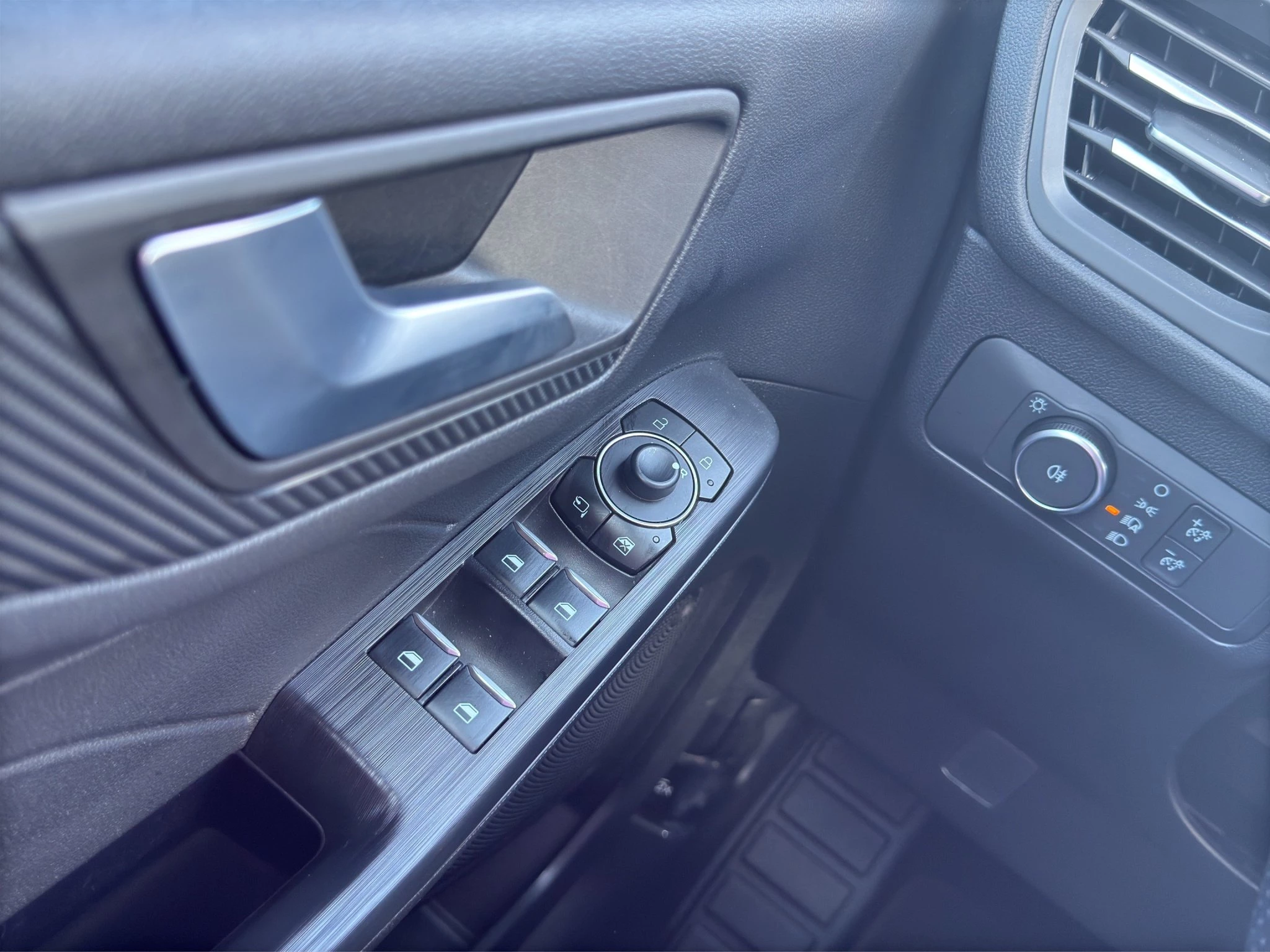Ford-Kuga-image-15