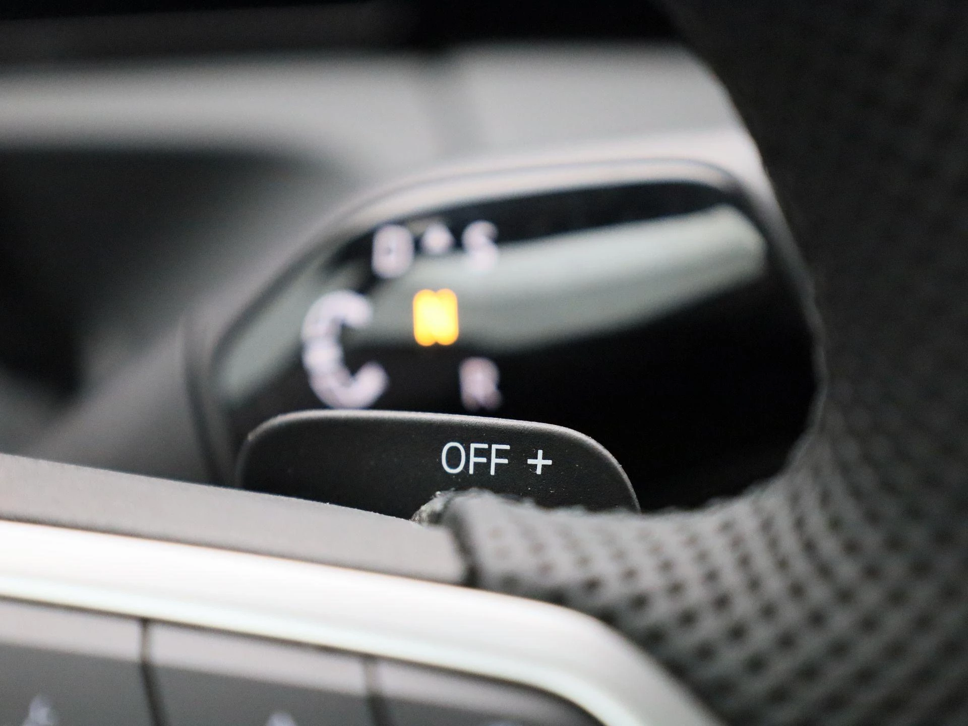 Volkswagen-Tiguan-image-26