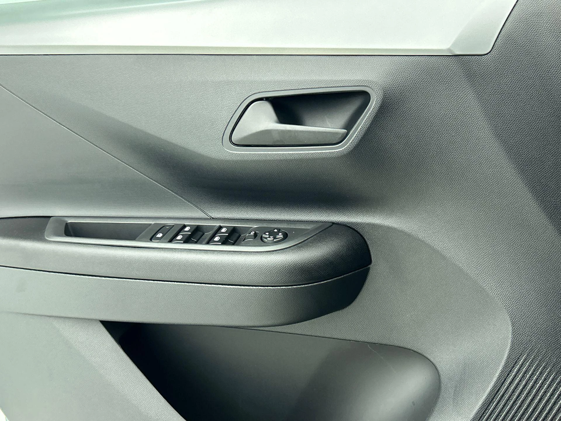 Opel-Frontera-image-10