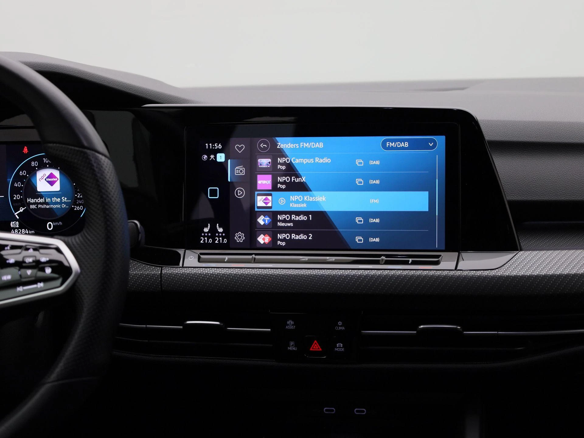 Volkswagen-Golf-image-7