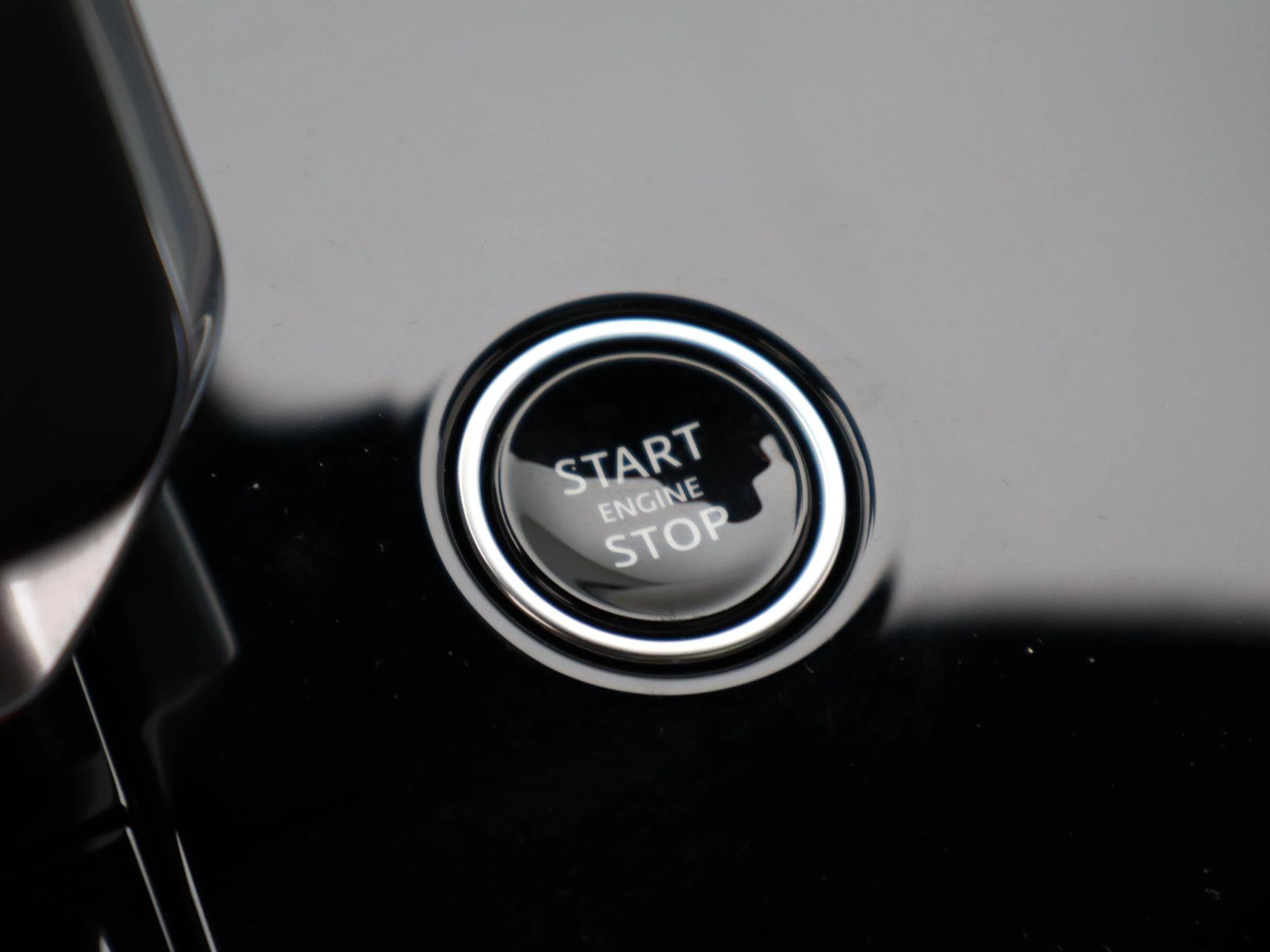 Land Rover-Range Rover Sport-image-17