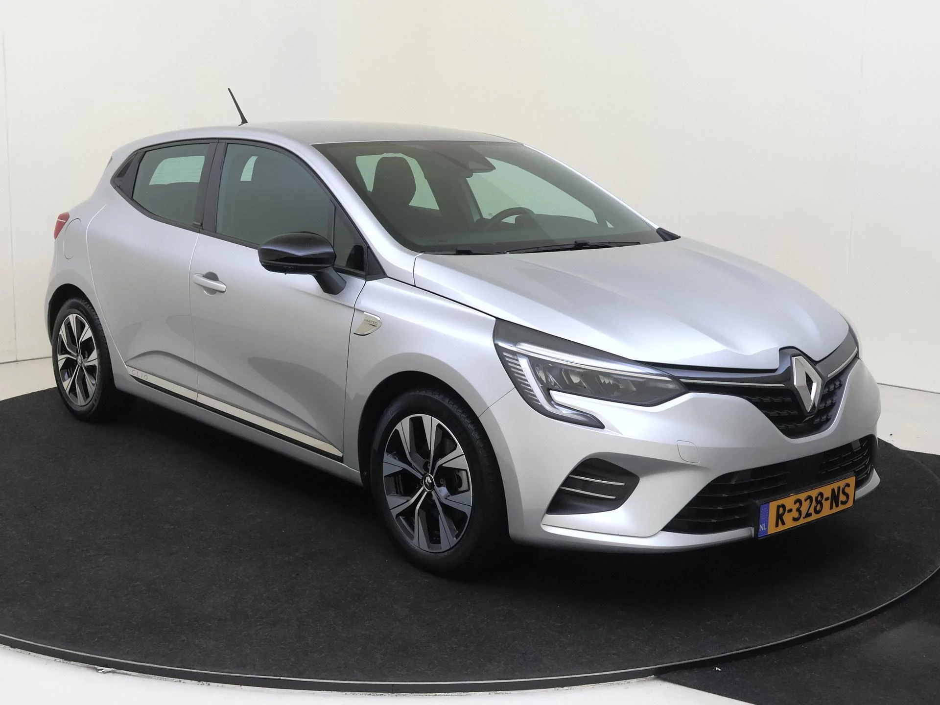 Renault Clio 1.6 E-Tech Hybrid 140 Limited