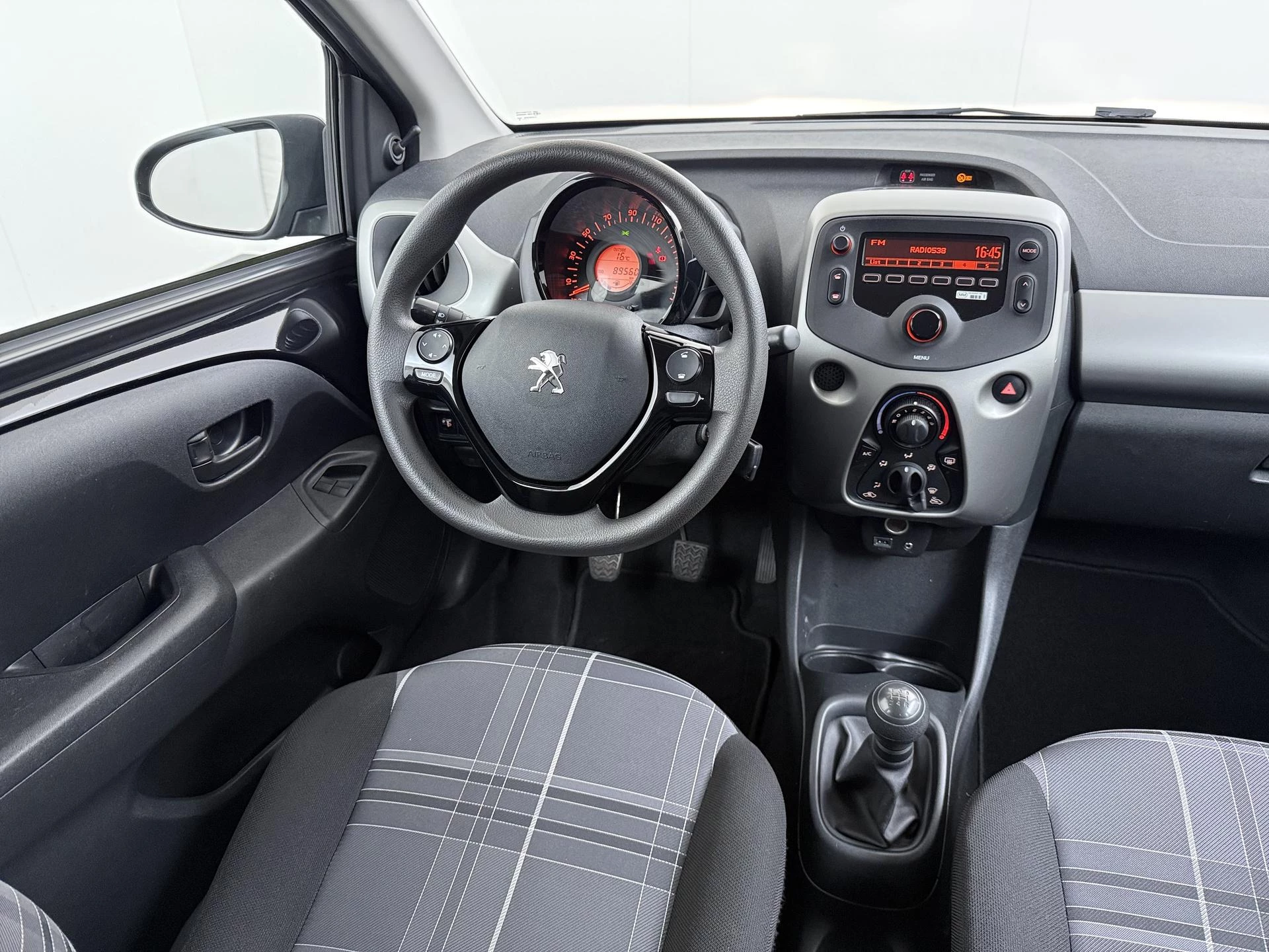 Peugeot-108-image-17