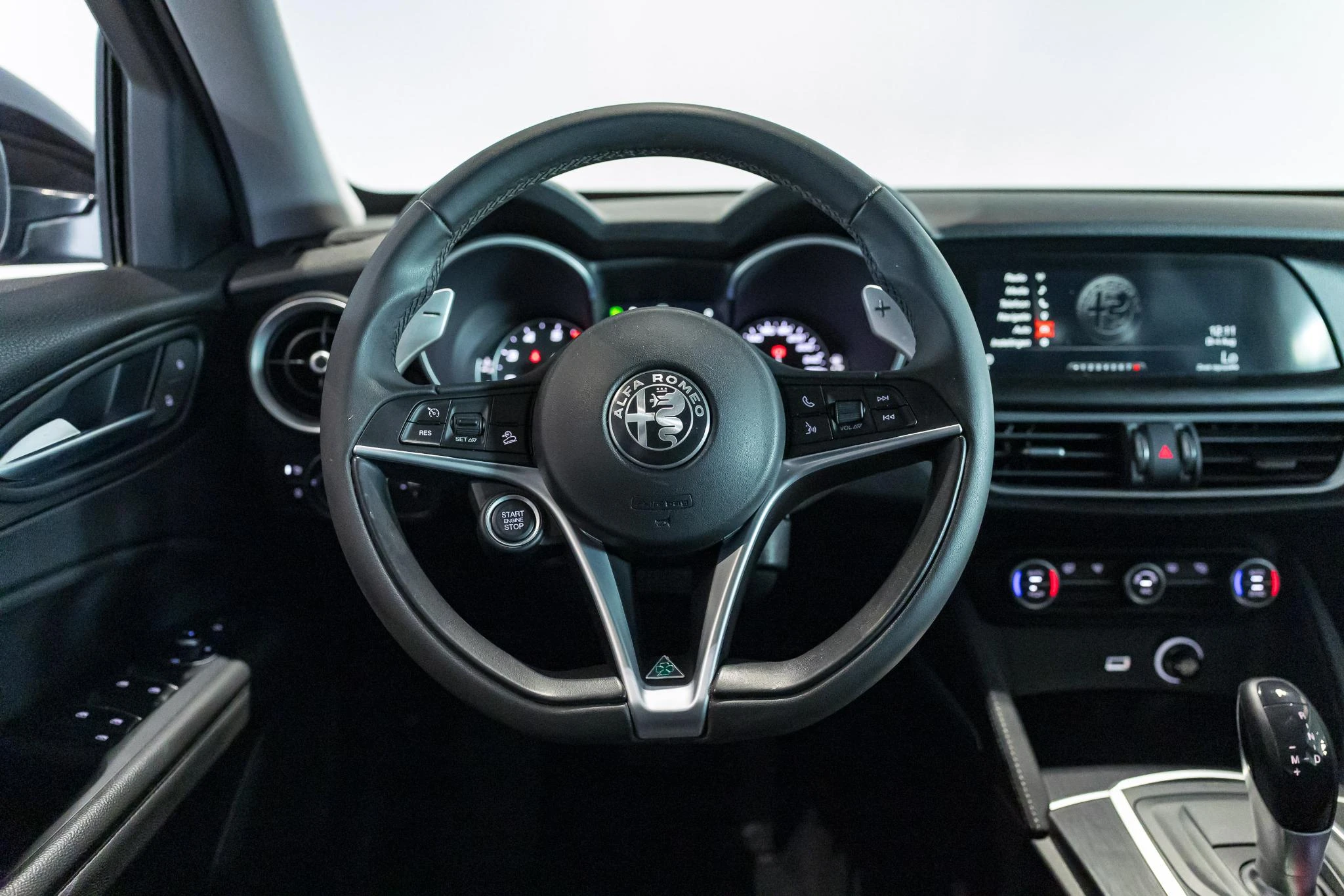 Alfa Romeo-Stelvio-image-19