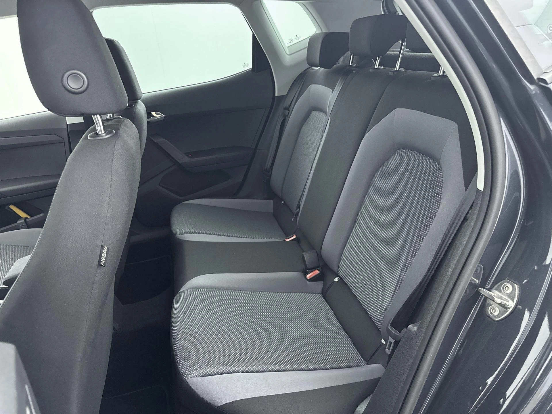 SEAT-Arona-image-24
