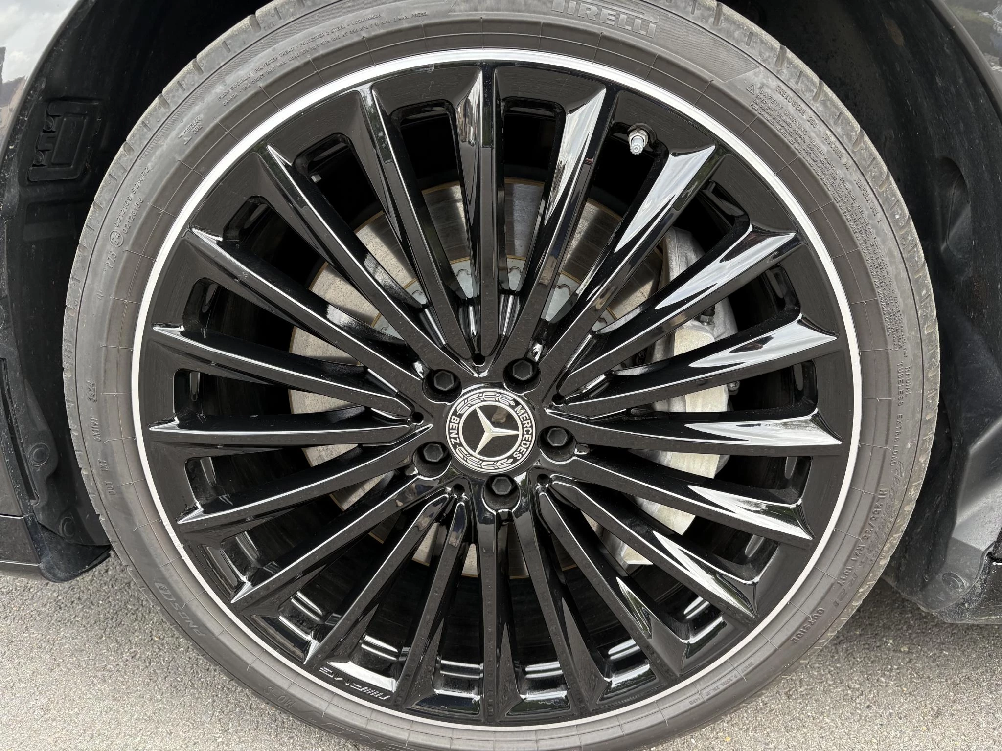Mercedes-Benz EQE 300 Star Edition + AMG LINE + AIRMATIC + PANO DAK + TREKHAAK