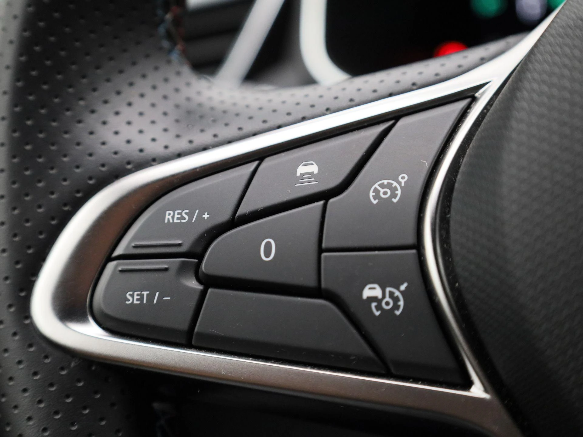 Renault-Clio-image-16
