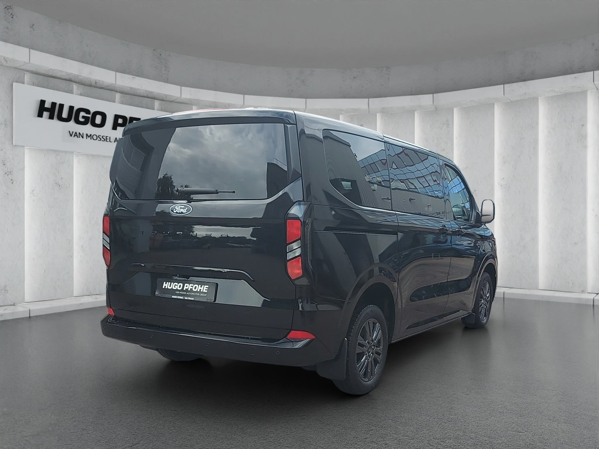 Ford-Tourneo Custom-image-4