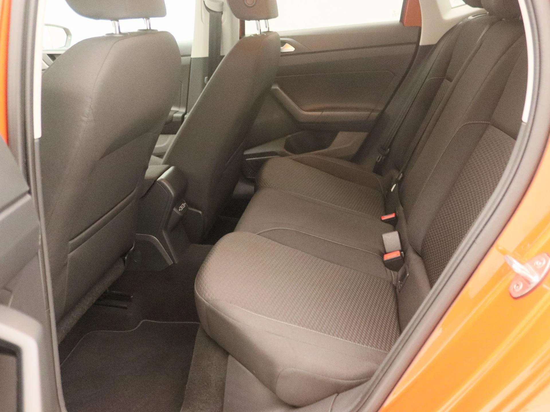 Volkswagen-Polo-image-13
