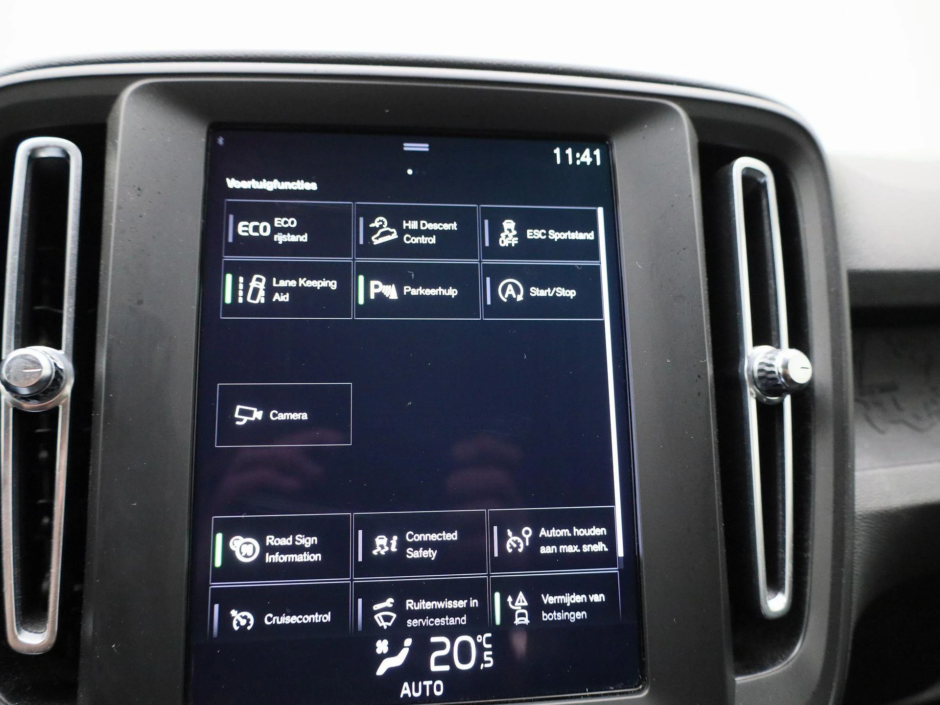 Volvo-XC40-image-14