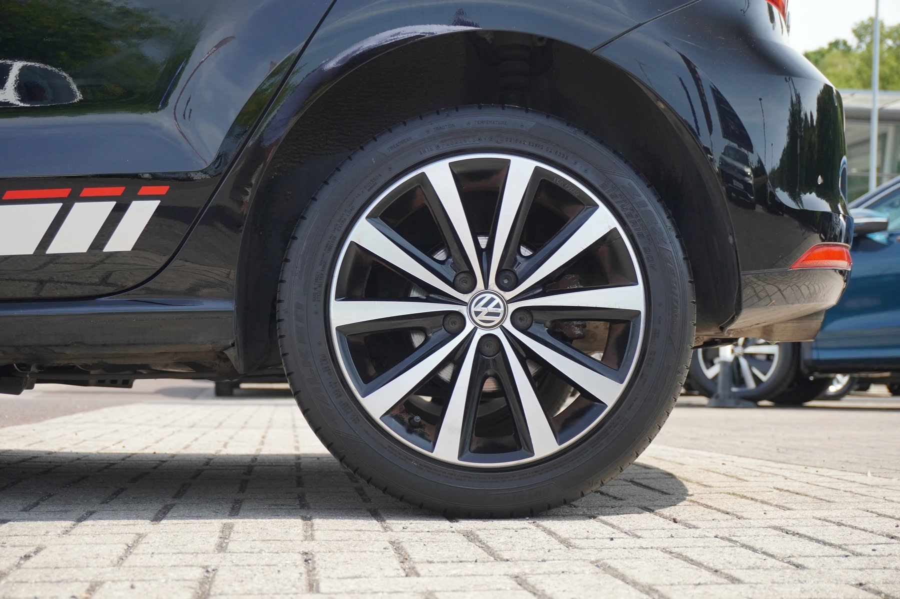 Volkswagen-Polo-image-17