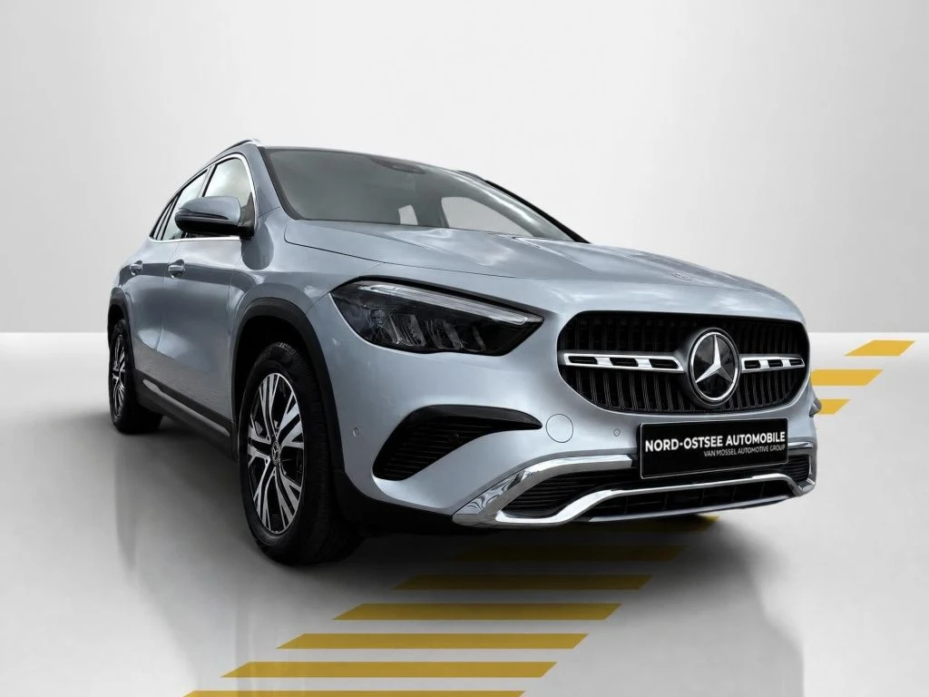 Mercedes-Benz-GLA 200 d-image-16