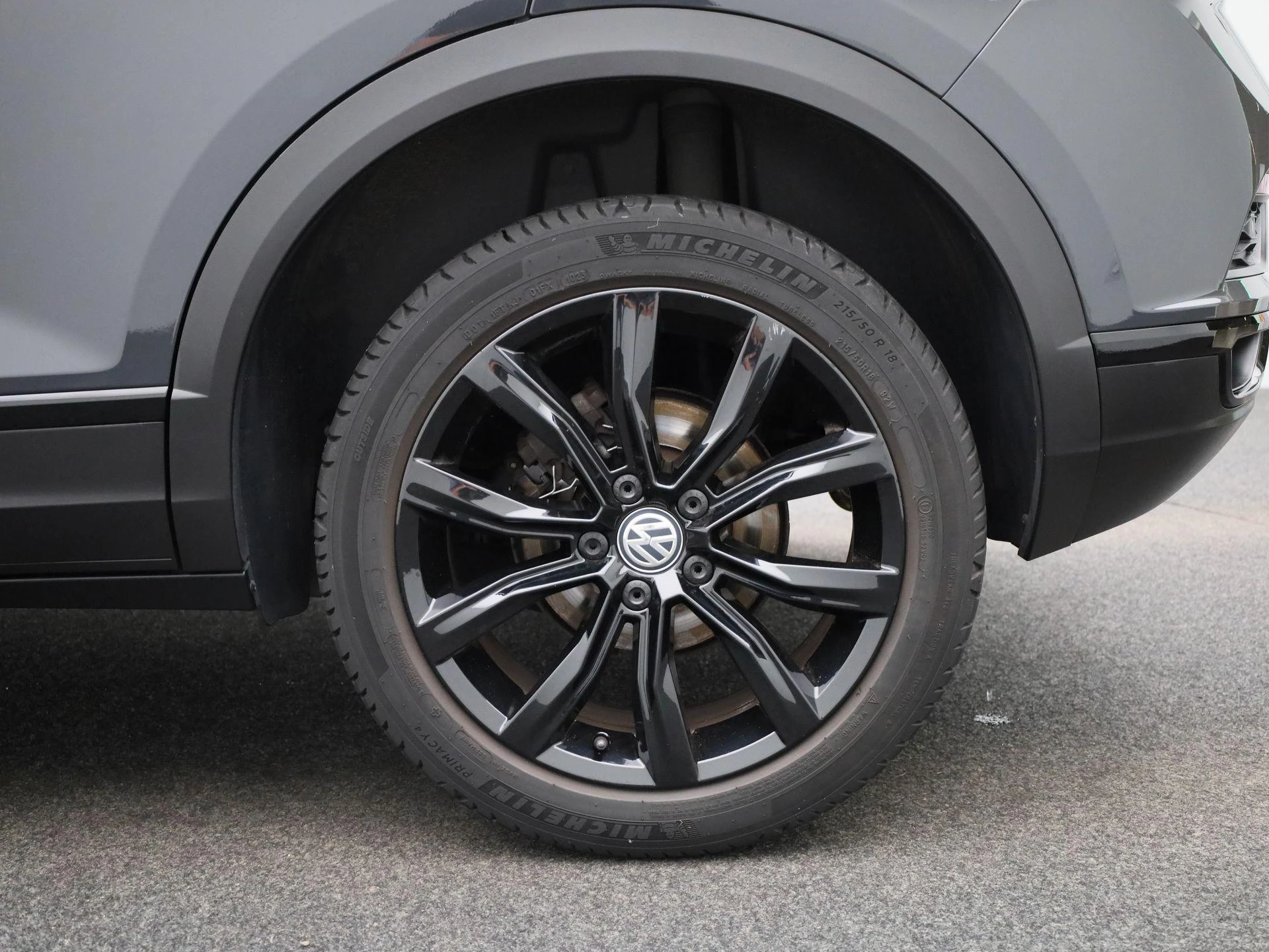 Volkswagen-T-Roc-image-12